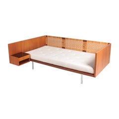 Wood Beds and Bed Frames