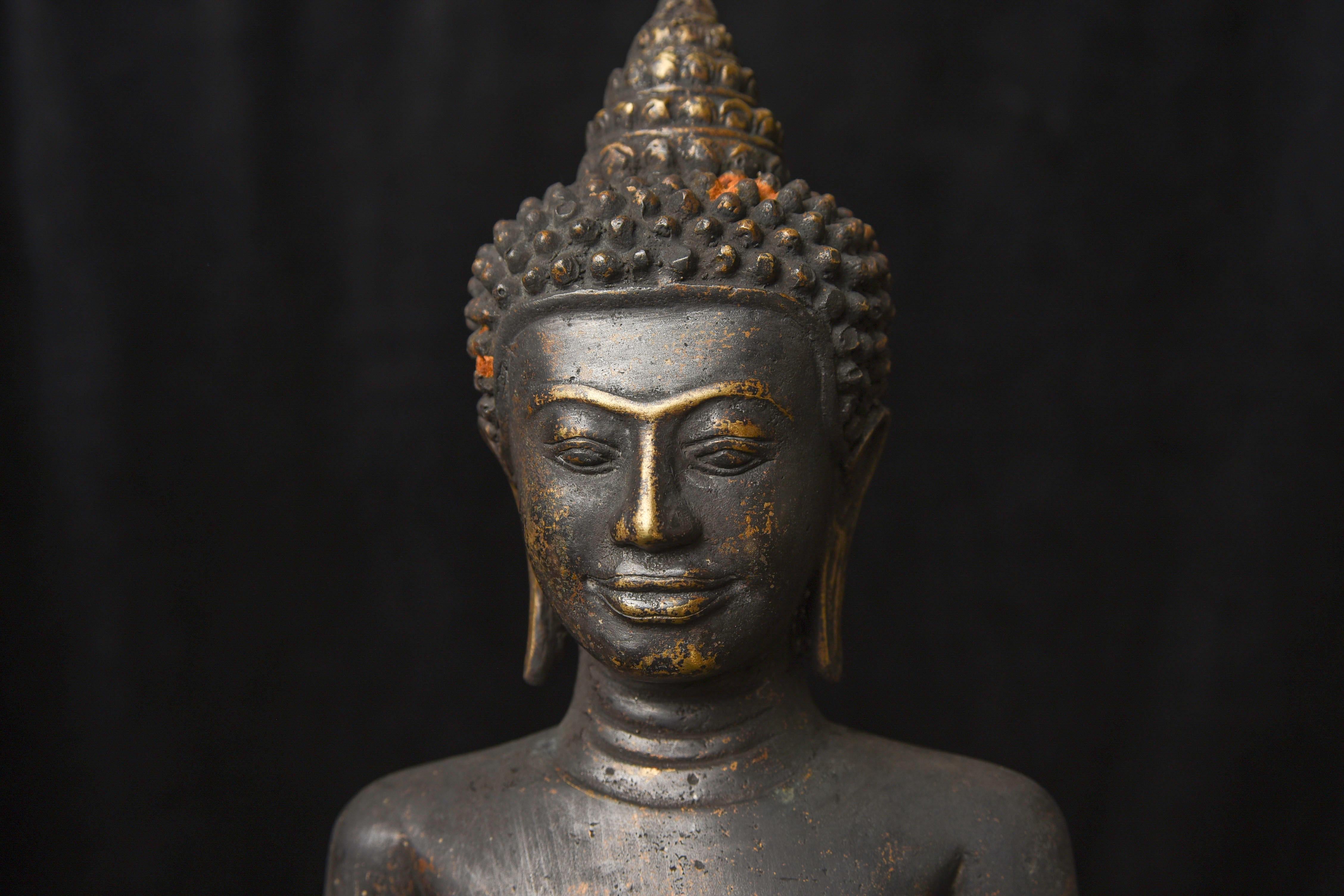  13thC. Fantastic, Southern Thai Buddha with a strong Khmer. For Sale 8