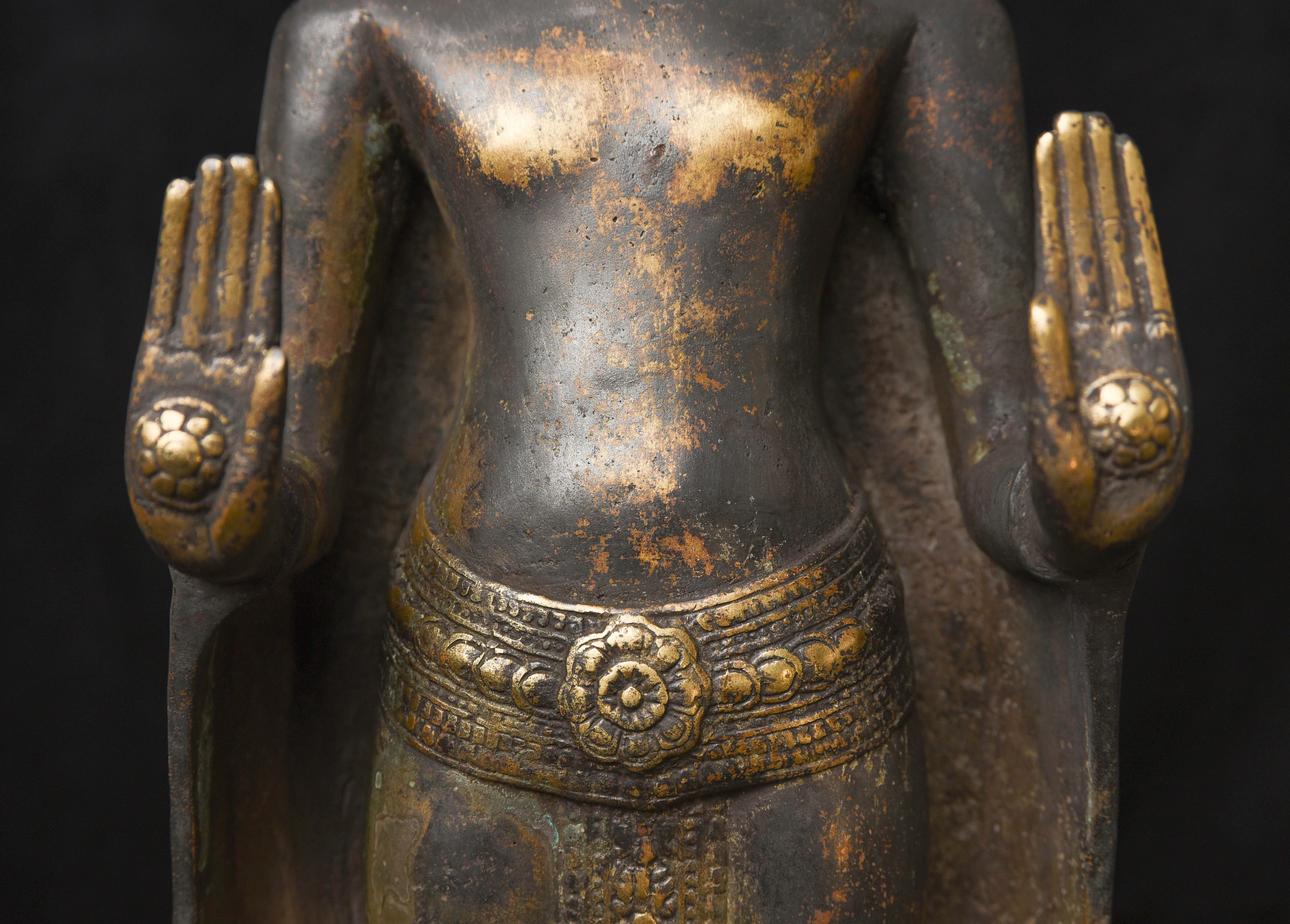  13thC. Fantastic, Southern Thai Buddha with a strong Khmer. For Sale 2