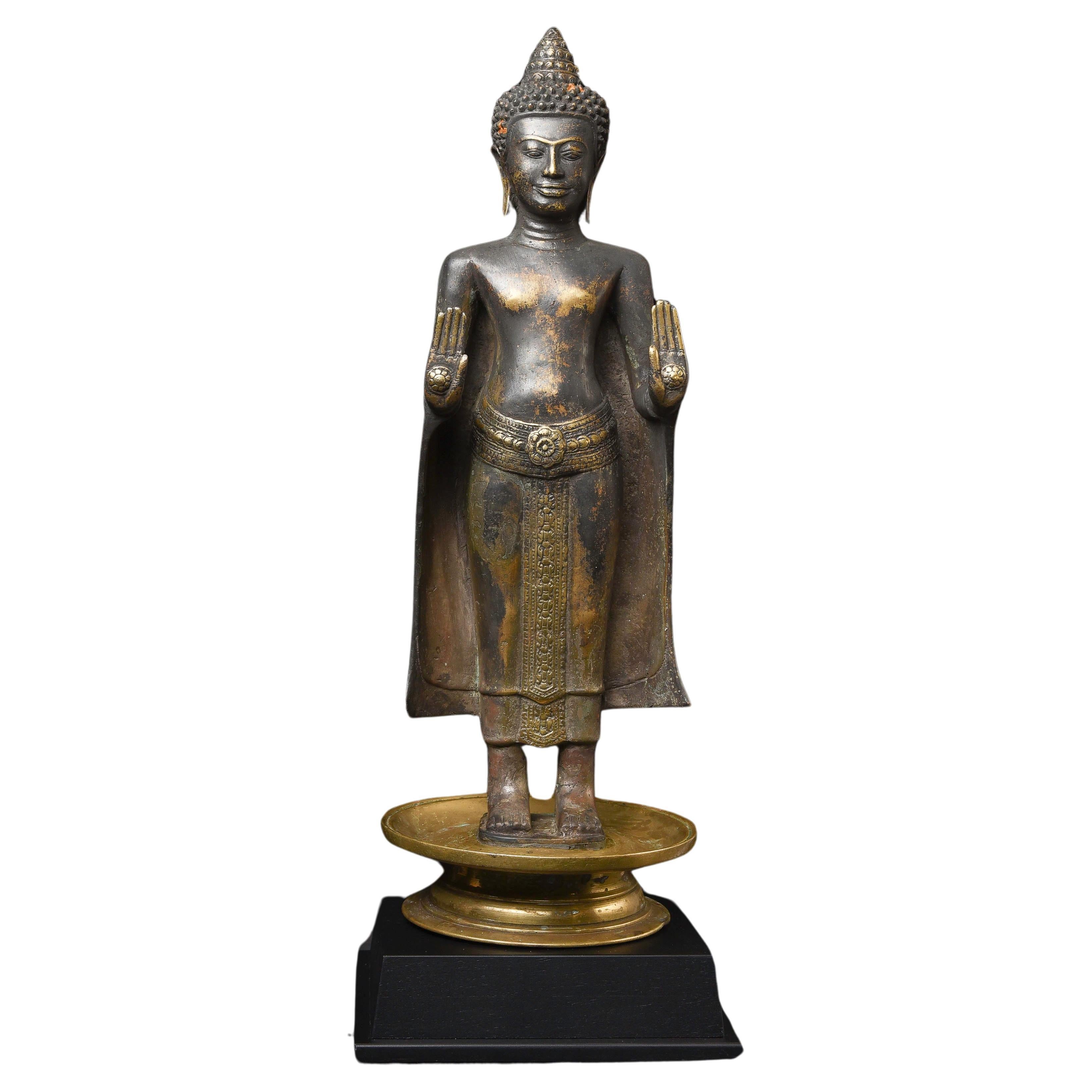  13thC. Fantastic, Southern Thai Buddha with a strong Khmer. For Sale