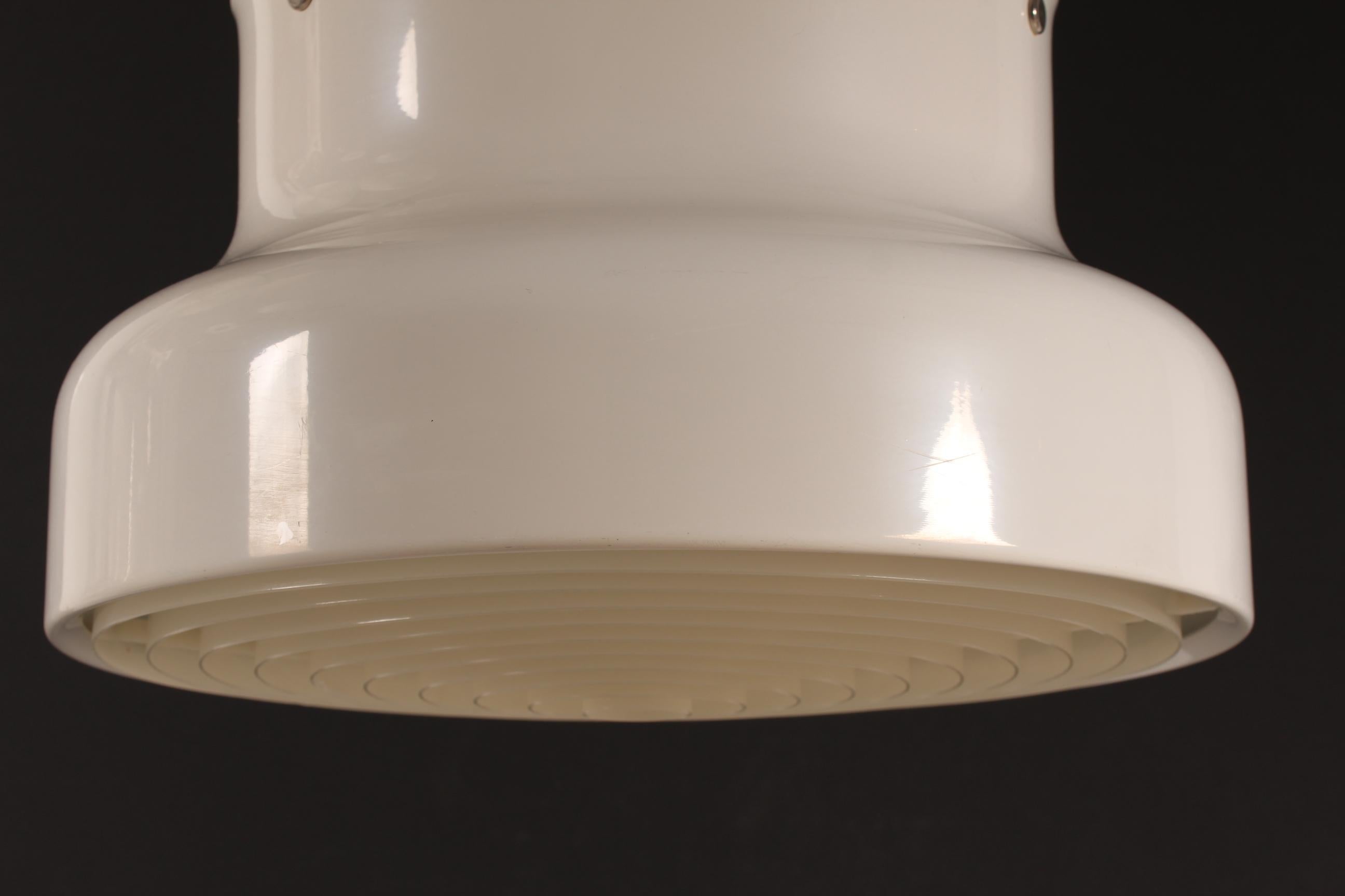 Large Anders Pehrsson Bumling ceiling lamp made by the Swedish lamp manufacturer Ateljé Lyktan in the 1970s.

The lamp is made of metal with white glossy lacquer and remains in very good condition with full function.
The plastic grill is also in