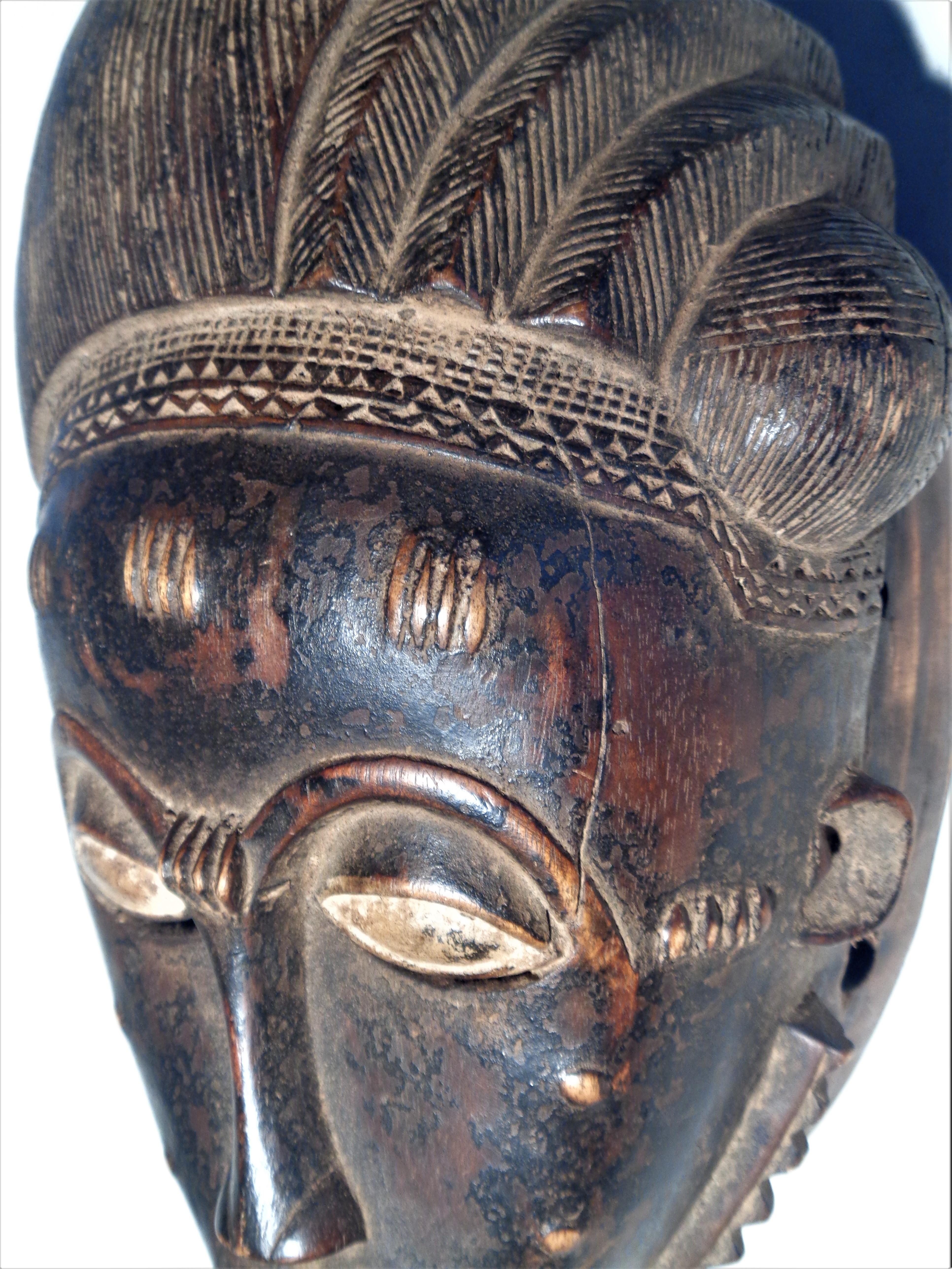 Antique Baule Peoples Portrait Mask, Ivory Coast Africa In Good Condition In Rochester, NY