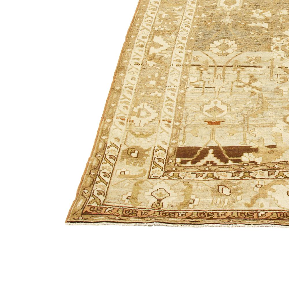 Antiker persischer Shahsavan-Teppich mit braunen und elfenbeinfarbenen Blumenmuster (Persisch) im Angebot