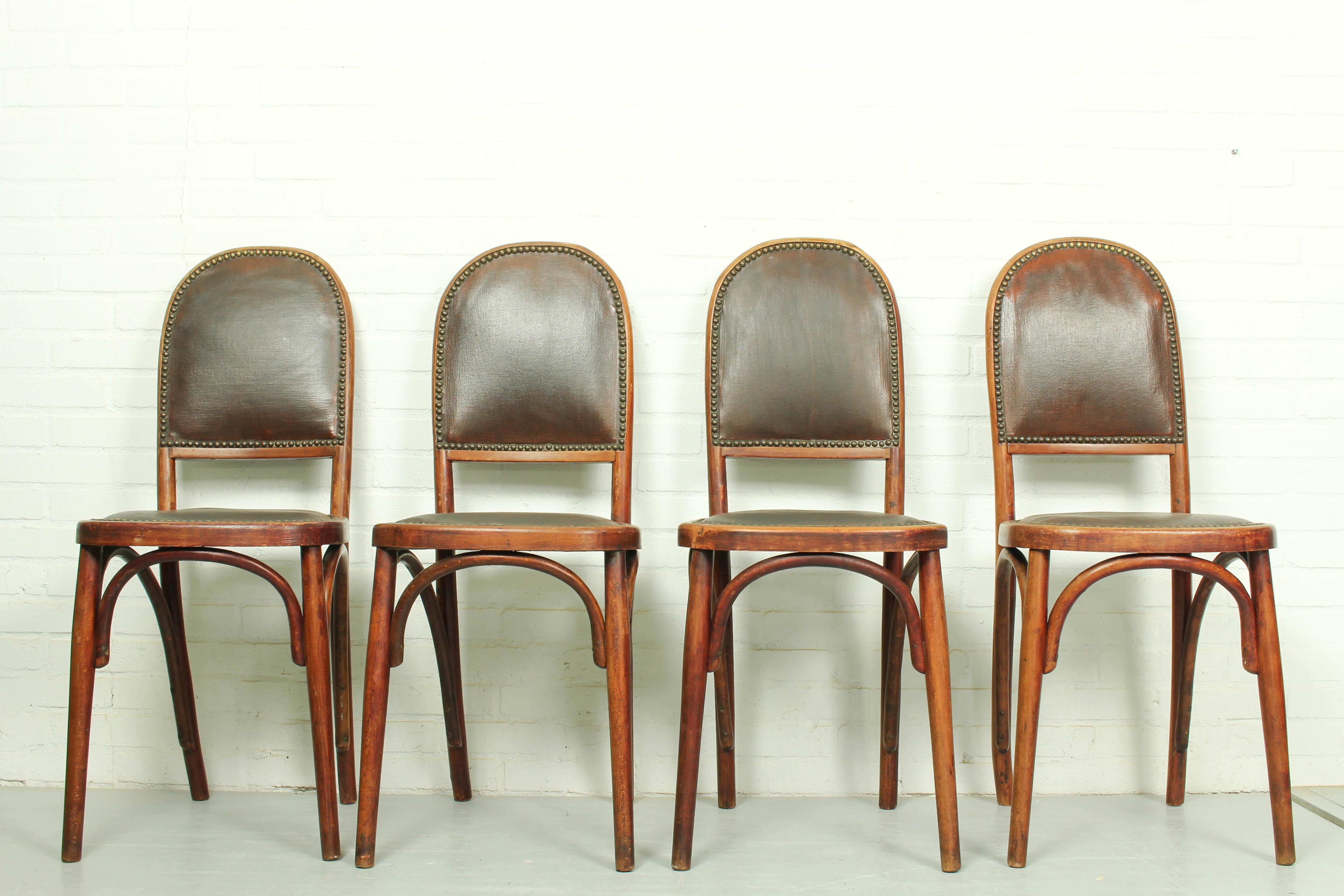  Art Nouveau Bentwood and Leather Dining Room Set from Fischel, c1910 For Sale 2