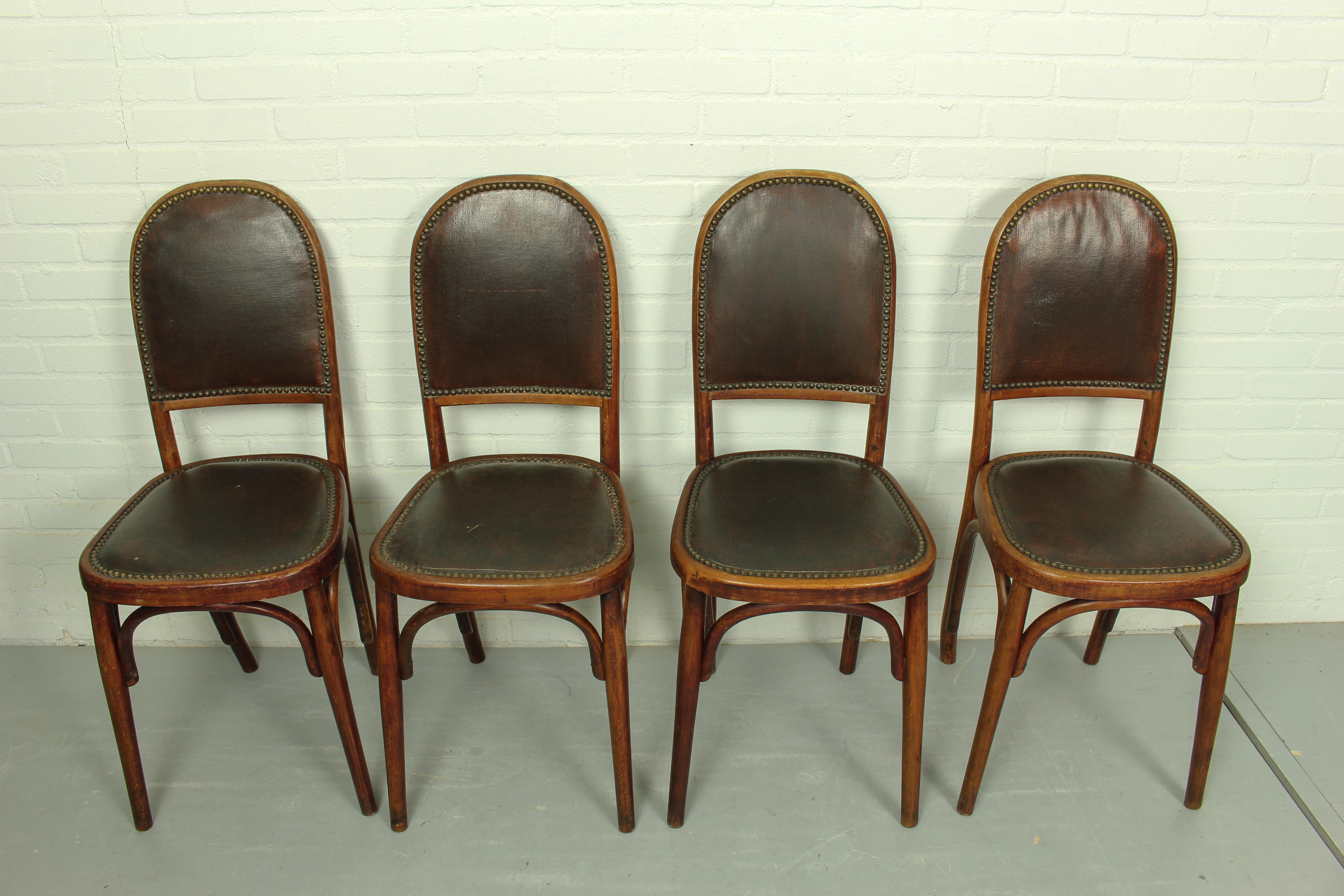  Art Nouveau Bentwood and Leather Dining Room Set from Fischel, c1910 For Sale 3