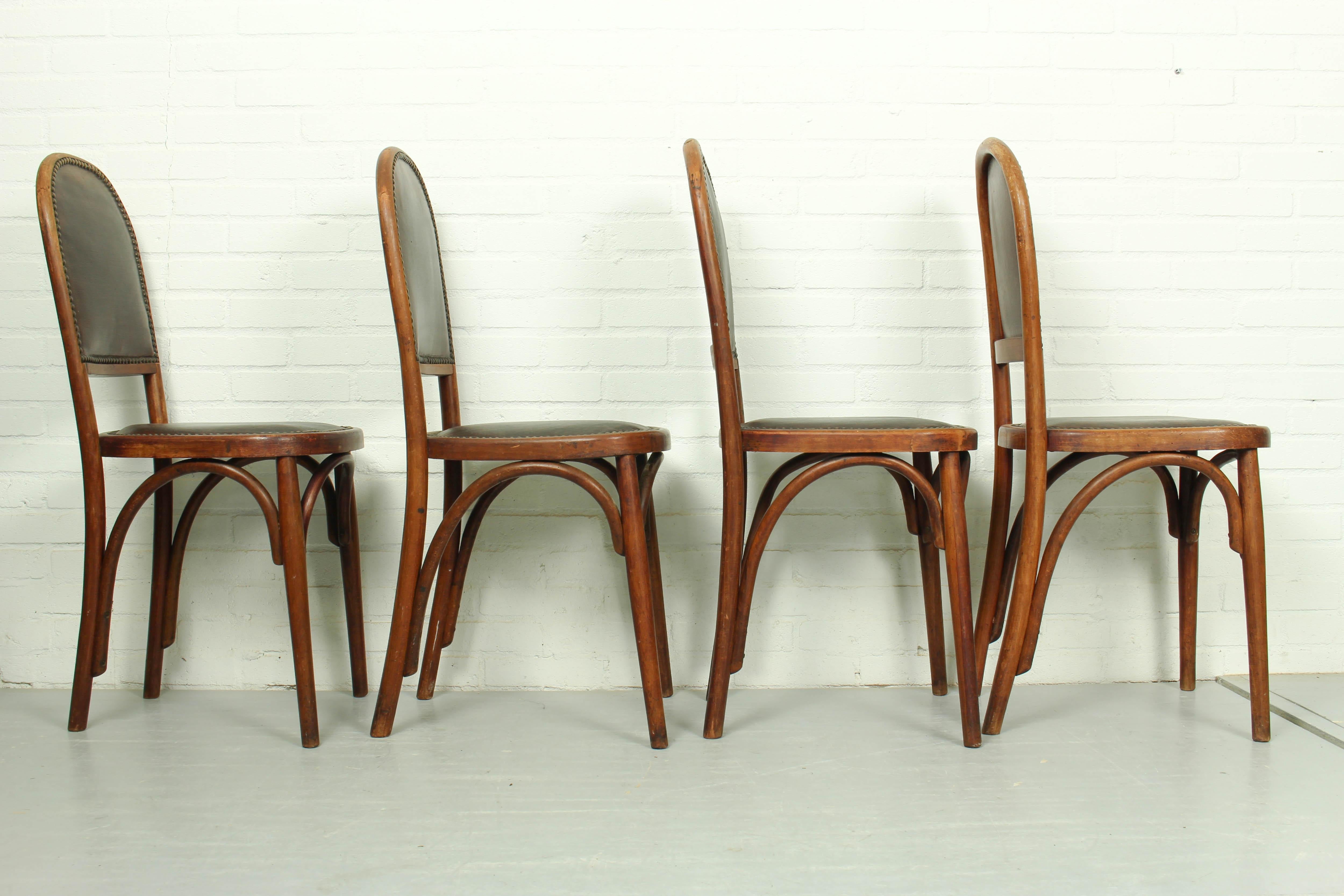 Czech  Art Nouveau Bentwood and Leather Dining Room Set from Fischel, c1910 For Sale