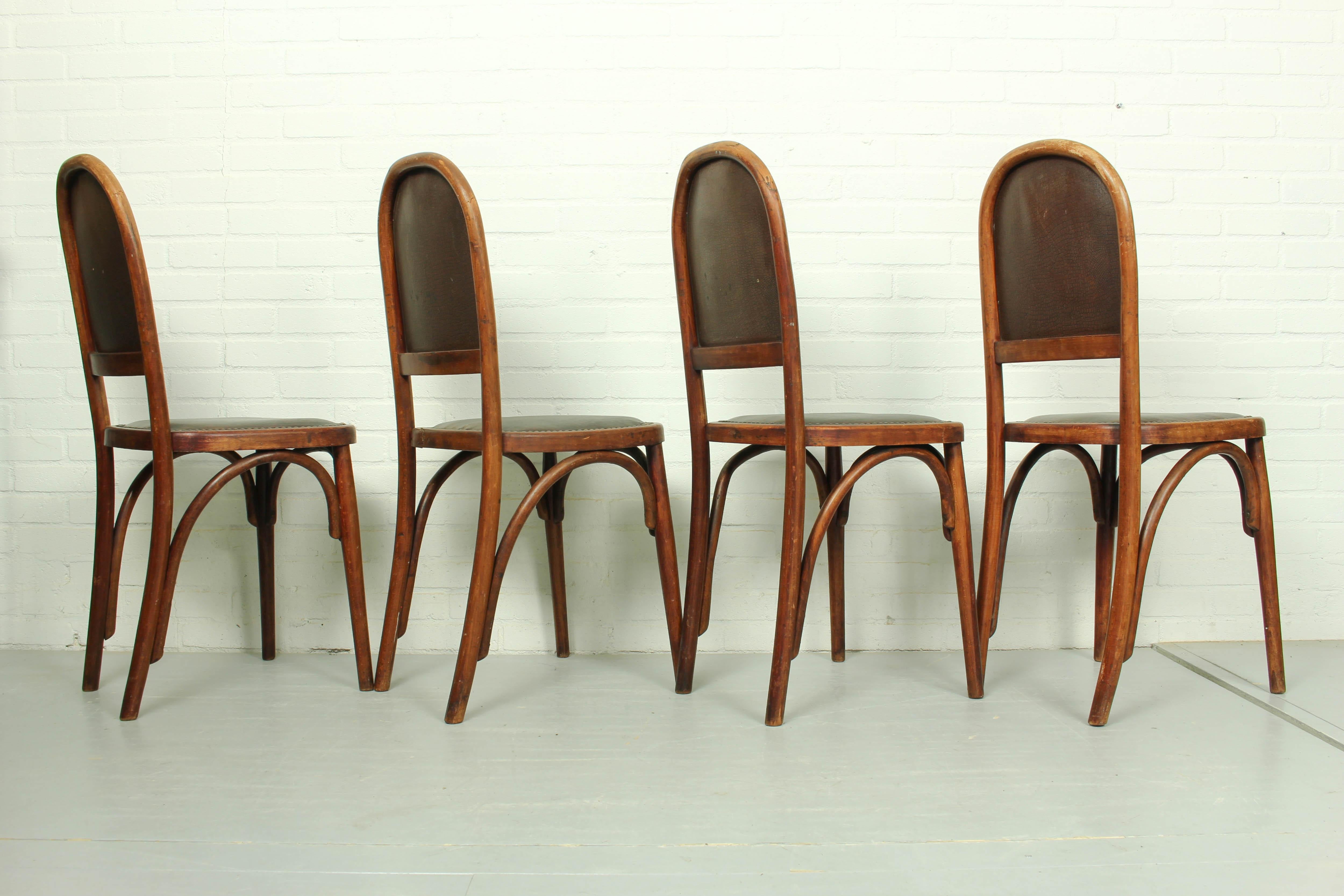  Art Nouveau Bentwood and Leather Dining Room Set from Fischel, c1910 In Good Condition For Sale In Appeltern, Gelderland