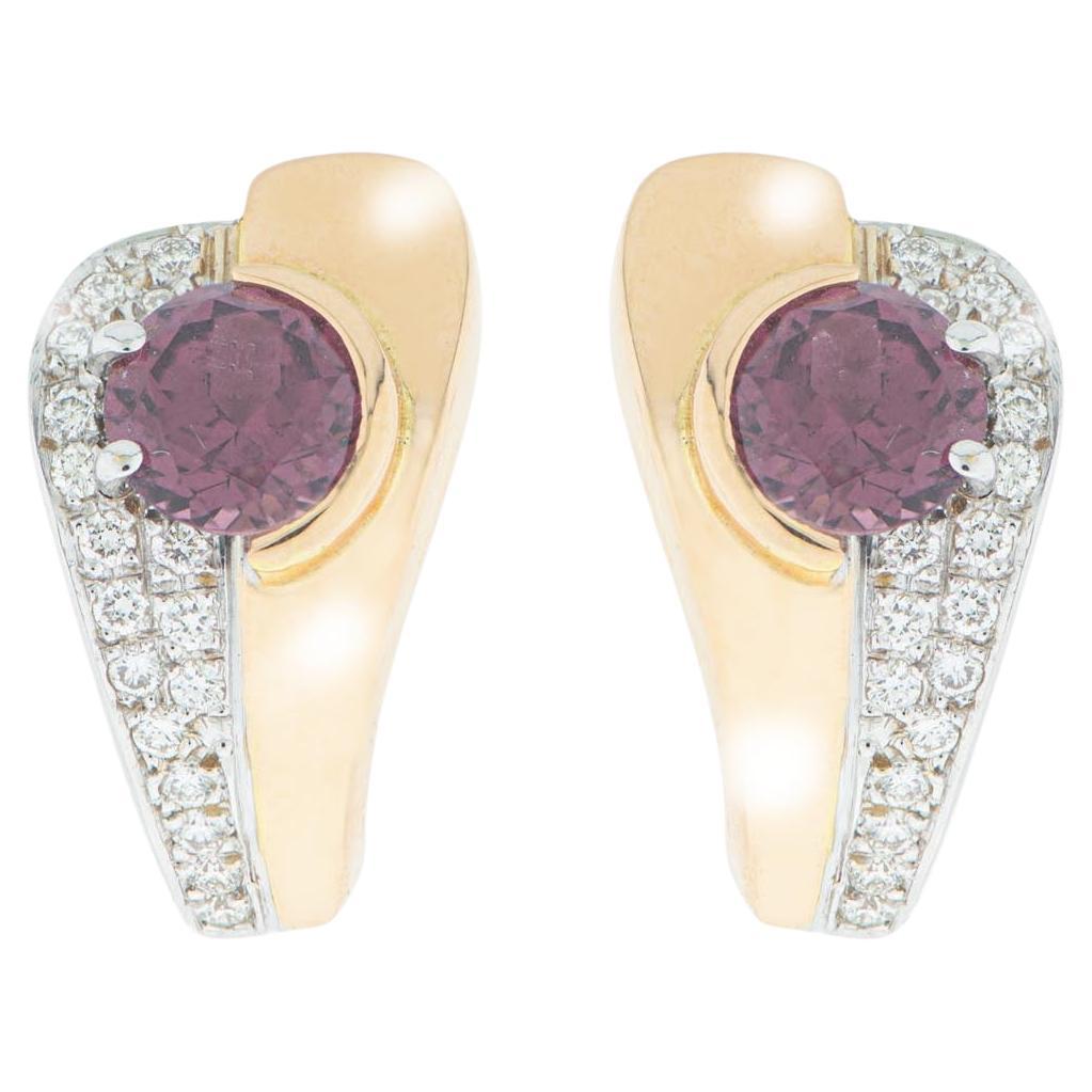 " Carmine" Earrings in White 
Rose Gold with H SI 1 Brilliants and Rhodolite. en venta