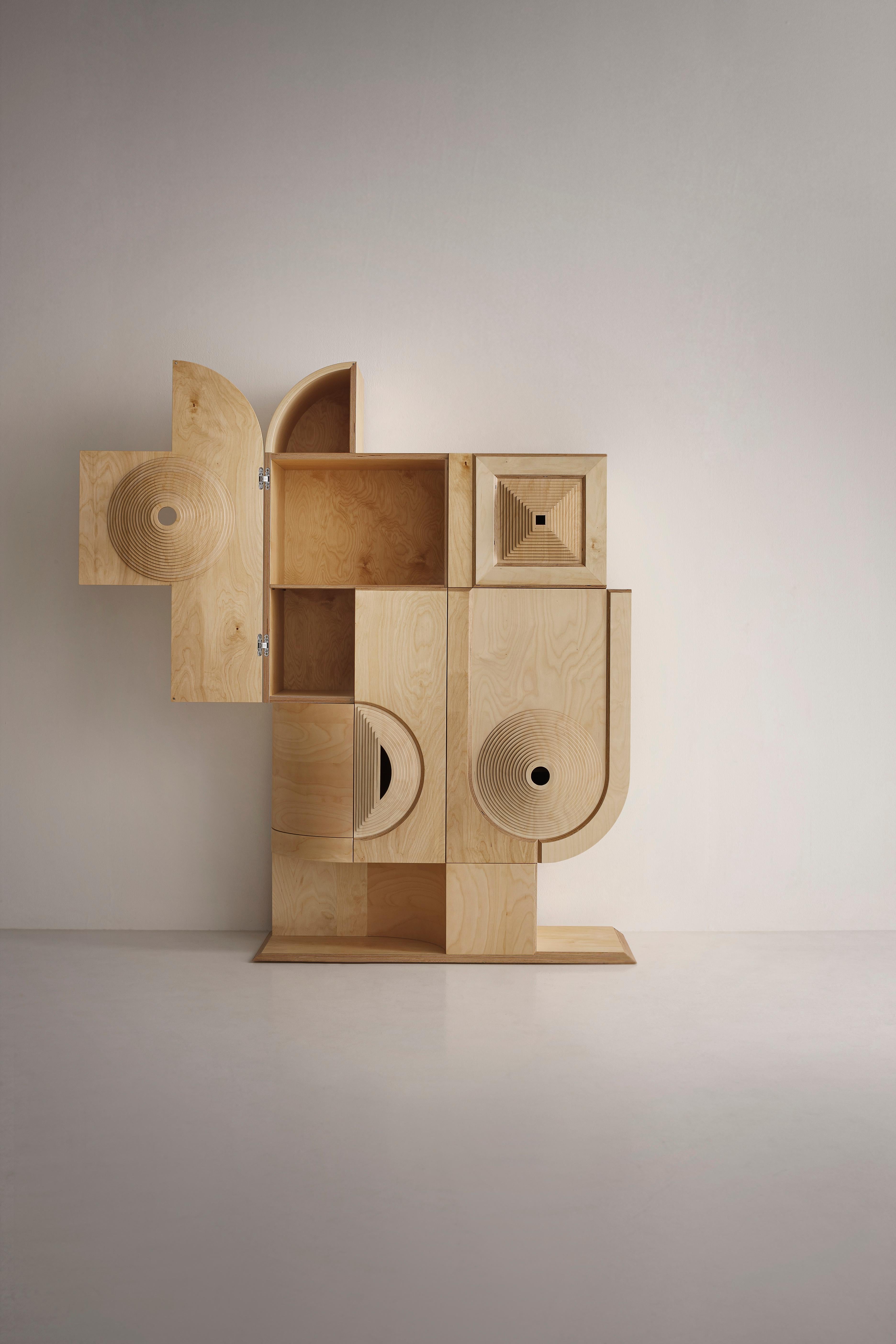 „Esme-Ralda“ Modernes skulpturales geschwungenes Sideboard aus Holz, hergestellt in Italien im Angebot 3