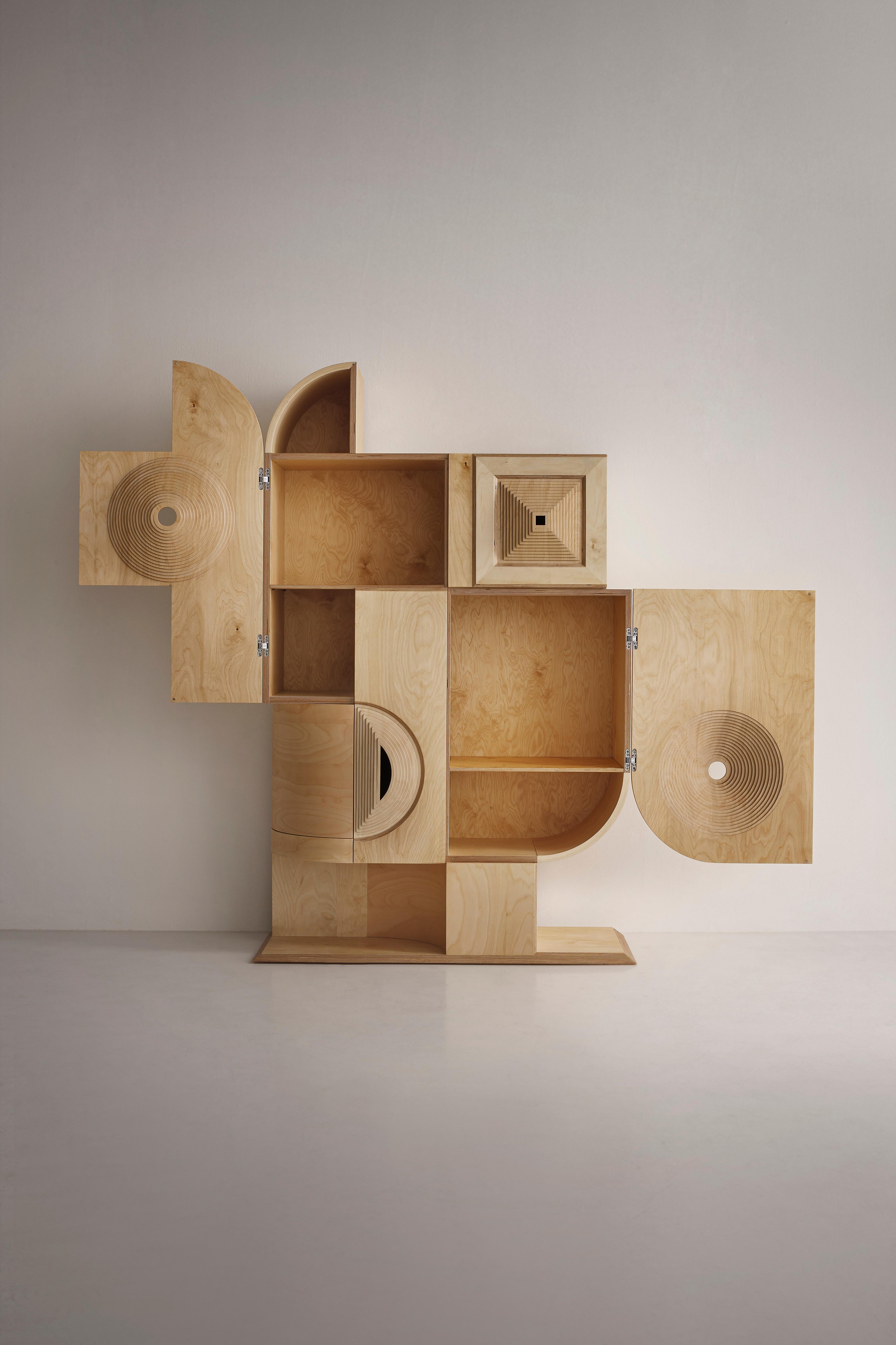 „Esme-Ralda“ Modernes skulpturales geschwungenes Sideboard aus Holz, hergestellt in Italien im Angebot 4