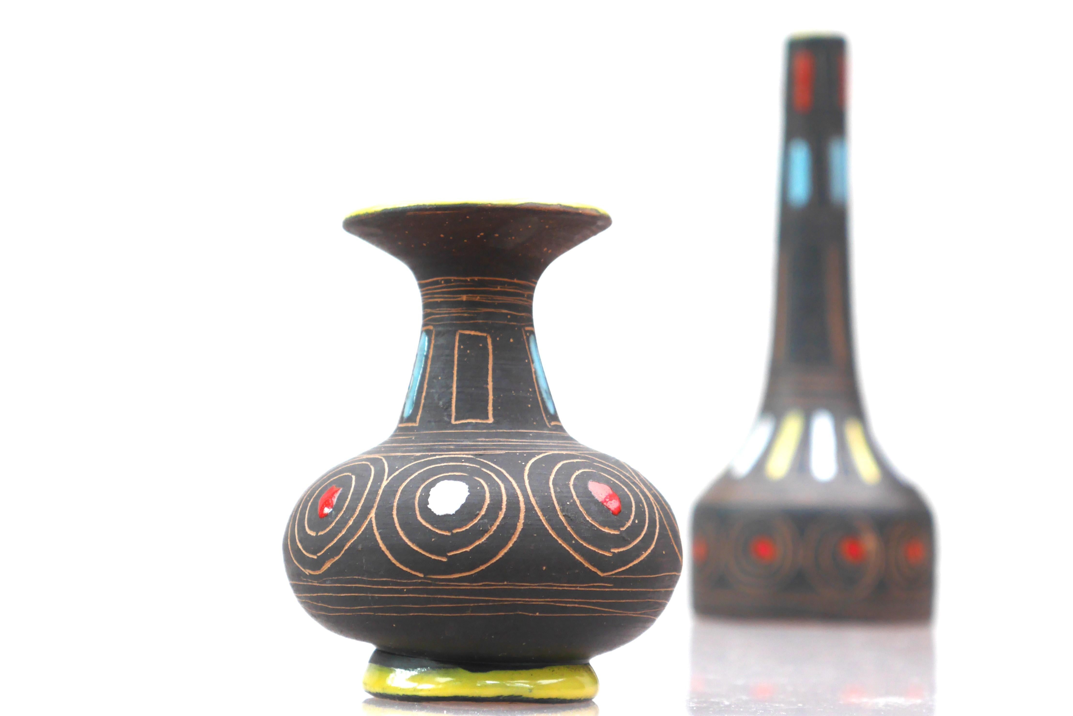 A pair of Mid-century modern pottery vases, by Fratelli Fanciullacci , Italy. 2