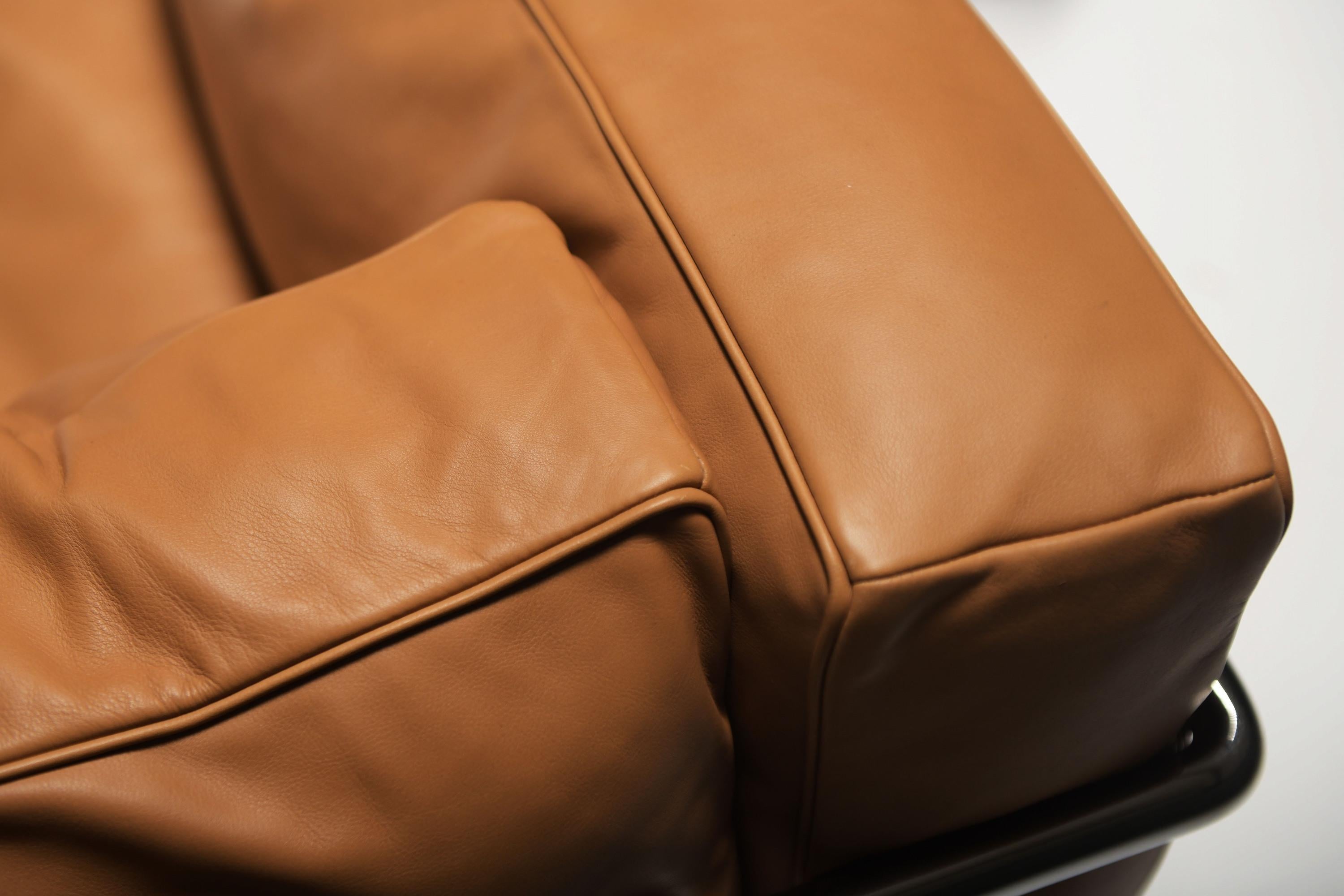 LC 3 Grand Confort by Le Corbusier, Pierre Jeanneret, Perriand for CASSINA 4