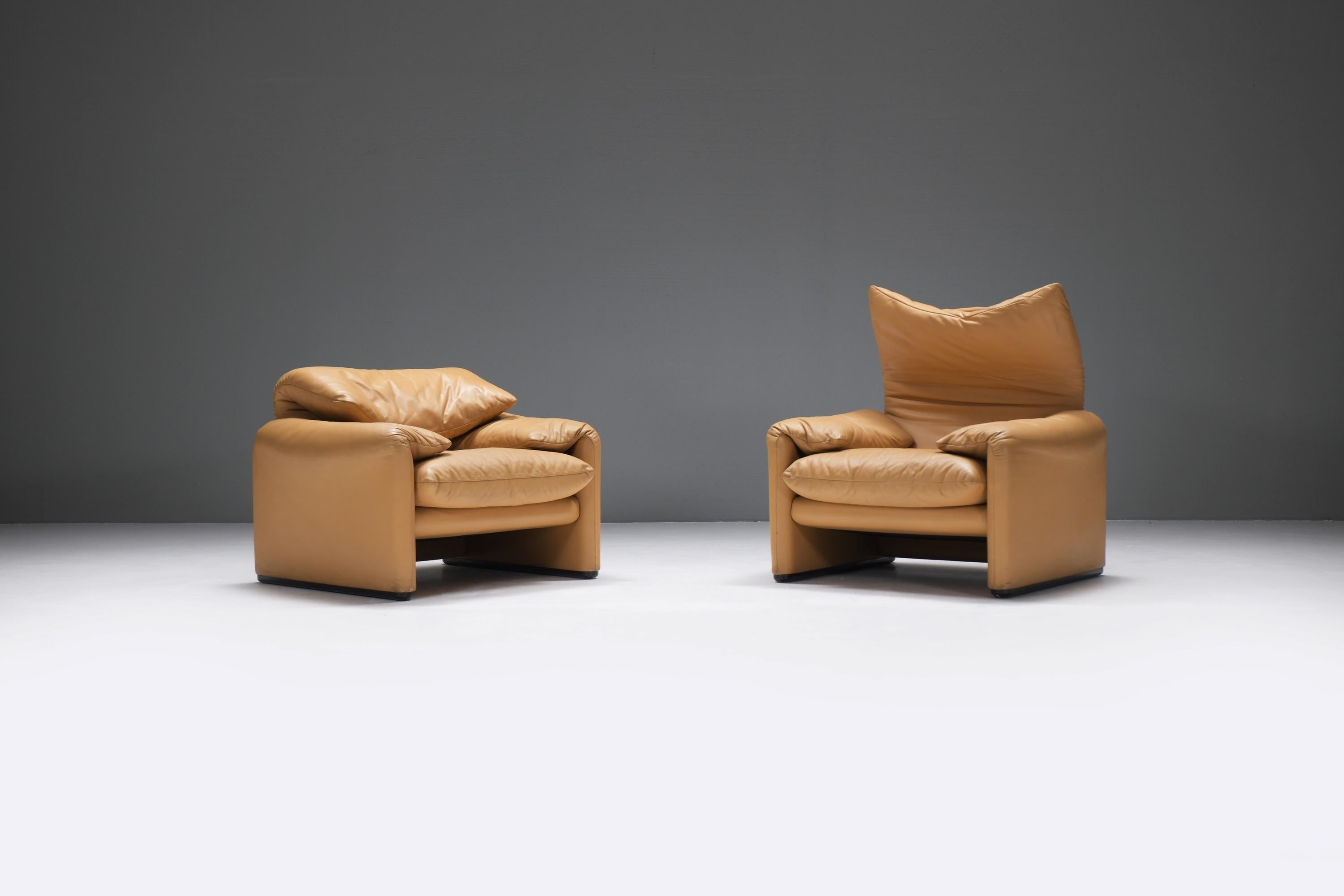 Set of matching Maralunga's in original leather by Vico Magistretti for Cassina 1