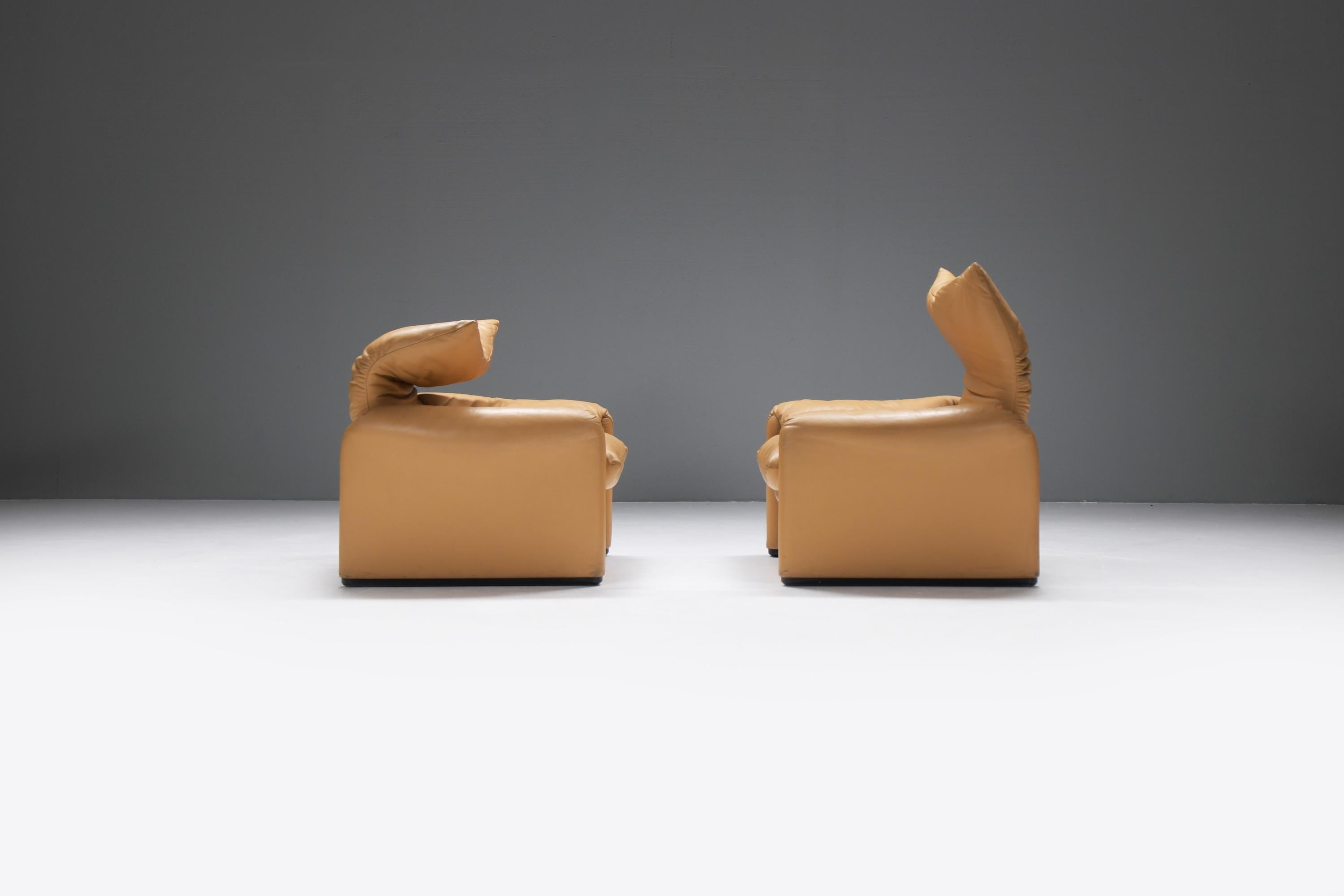 Set of matching Maralunga's in original leather by Vico Magistretti for Cassina 2