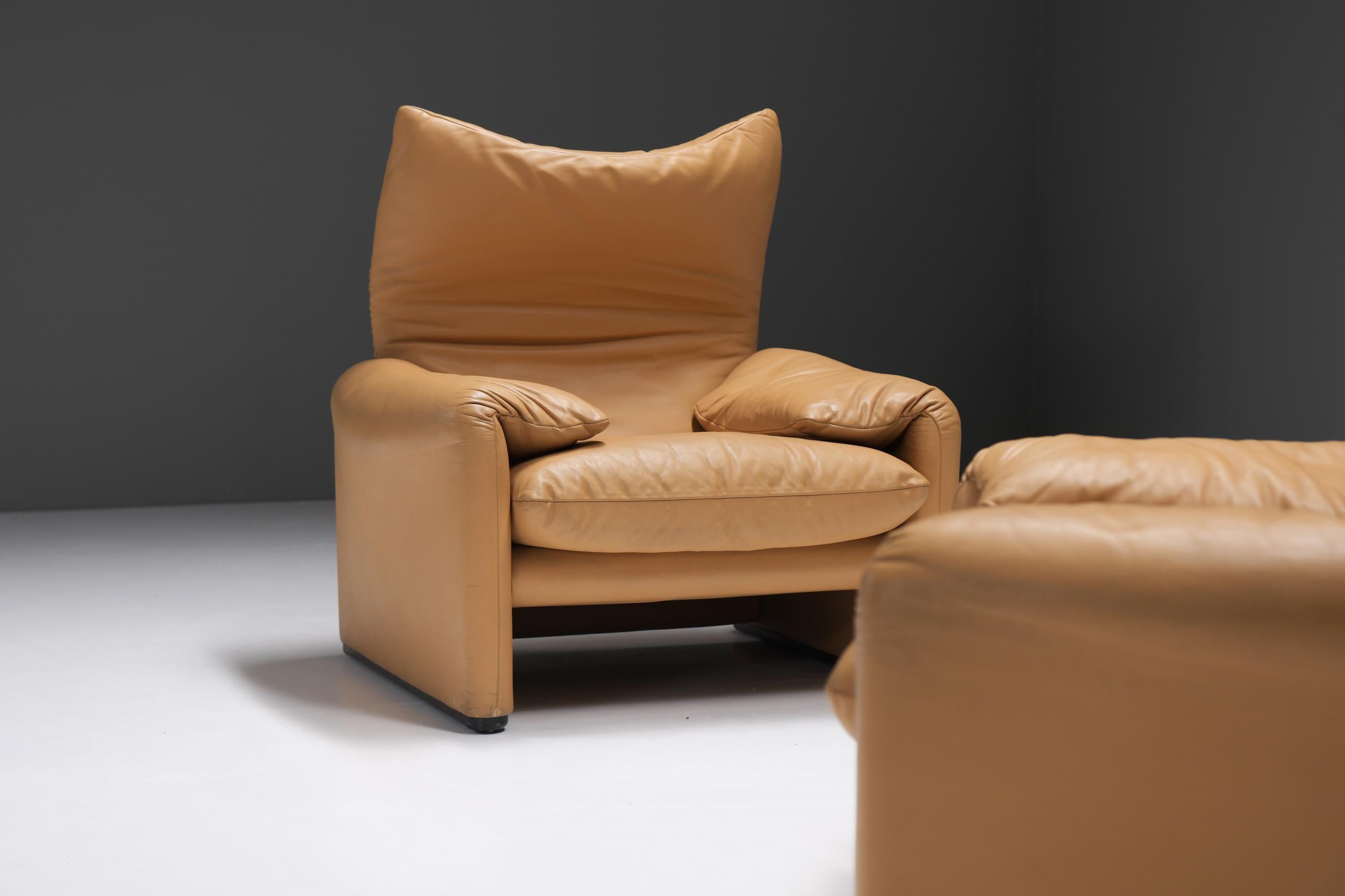 Set of matching Maralunga's in original leather by Vico Magistretti for Cassina 3
