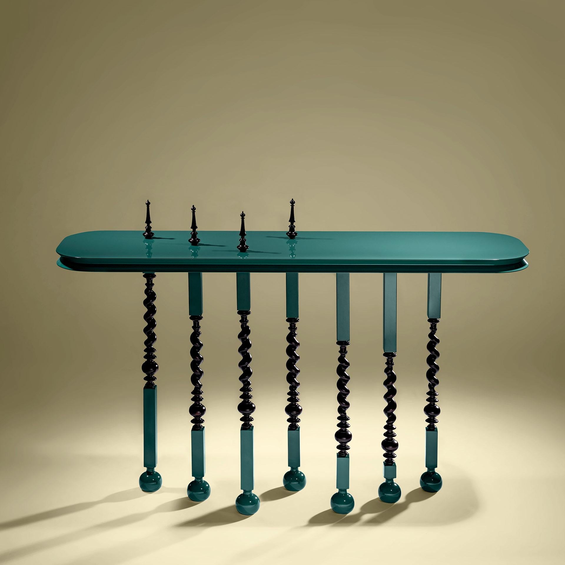 INDY console table was inspired by the ancient beds of Bilros, so famous in Portugal in the seventies.

Its name is due to the fact that it has, among the carved bars, small pieces similar to spindles or lace-making bobbins, of Indian origin.The