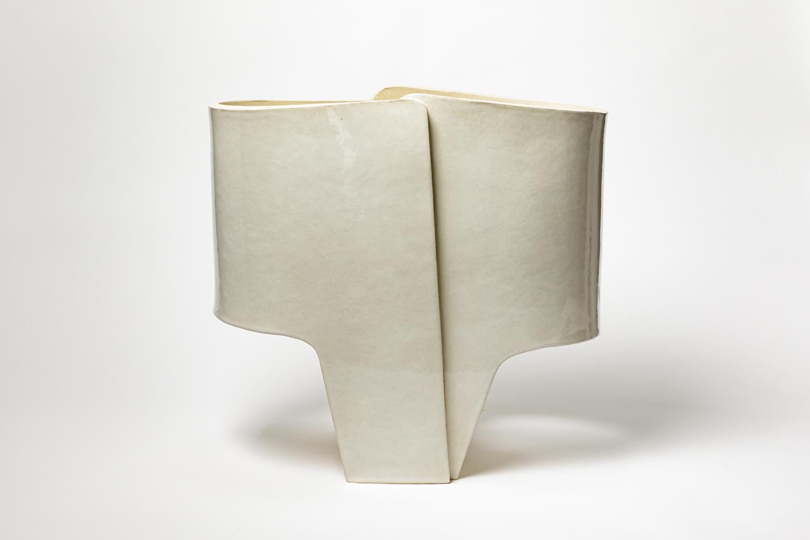 Contemporary « Nocta_01 » table lamp in white glazed stoneware by Denis Castaing, 2025. For Sale