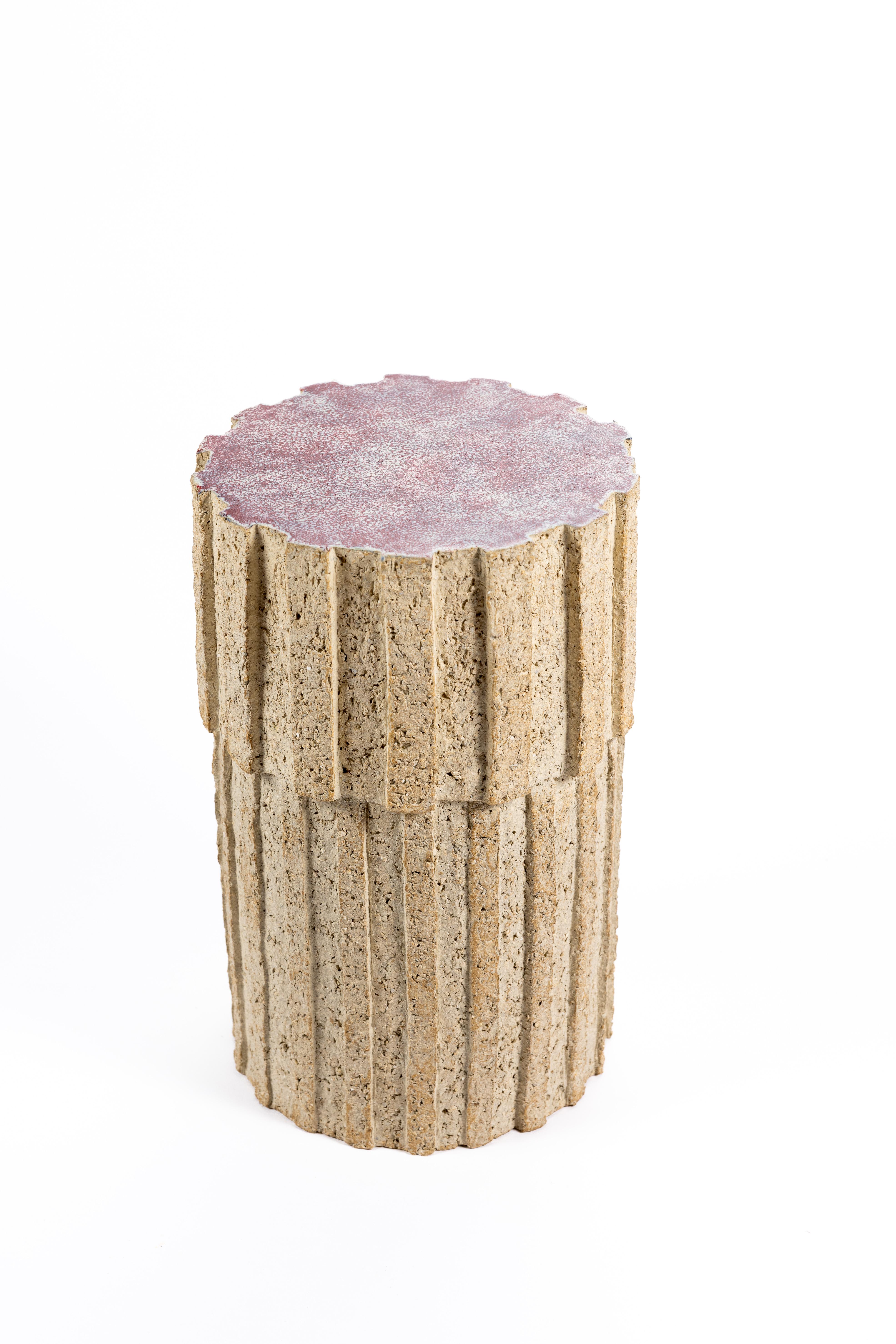 « Ostinato » table in raw stoneware with red glazed top by Denis Castaing, 2024 In New Condition For Sale In Saint-Ouen, FR