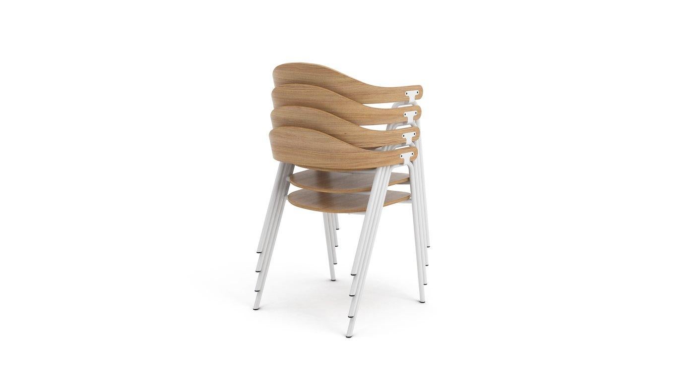 Hayche Ottomane-Stuhl, Eichenholz Sperrholz und pulverbeschichteter weißer Stahlrahmen, UK, auf Lager (Metallarbeit) im Angebot