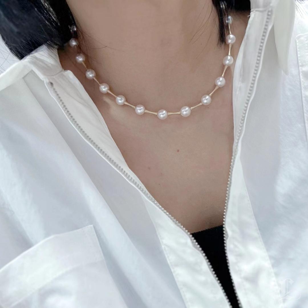 【 Geometría Esculpida】Collar de Perlas Akoya con Barra Lineal de Oro Sin cortar en venta