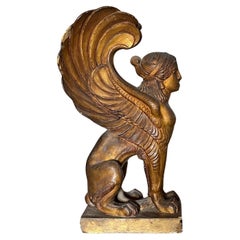 Französische Skulptur „Die Sphinx“ aus vergoldetem Gips, 19. Jahrhundert