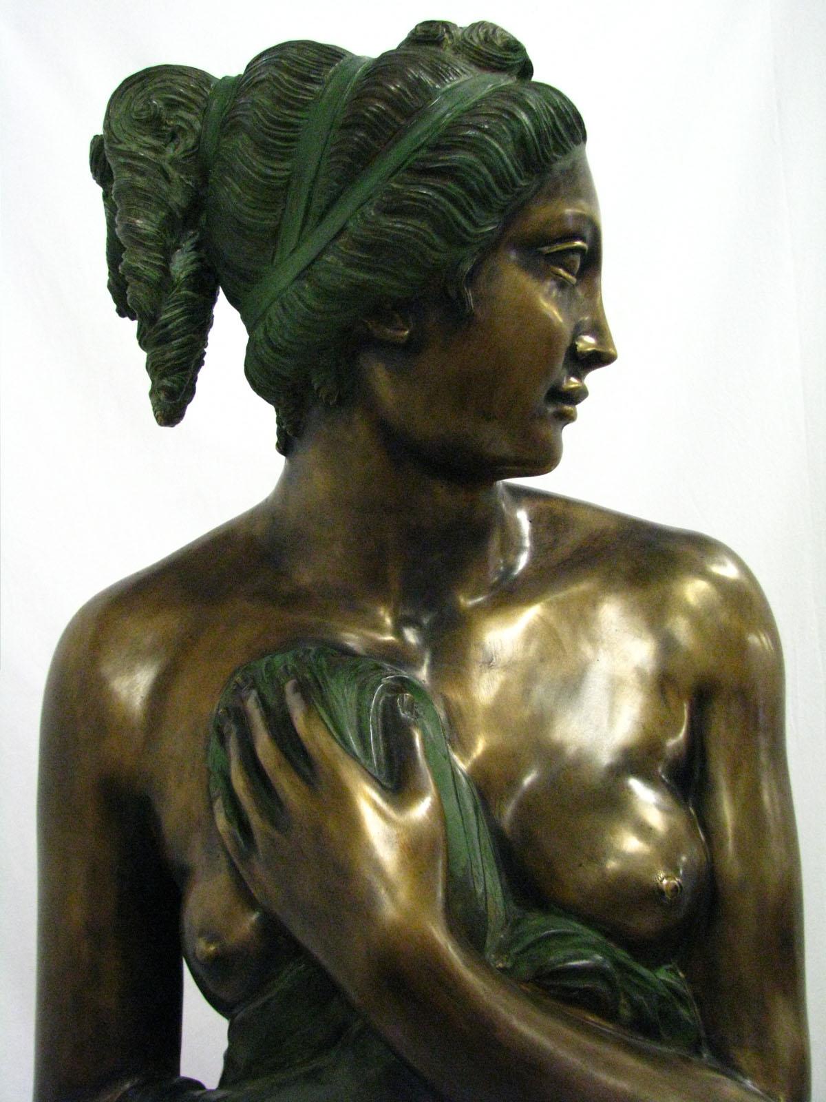 Sculpture en bronze « Vénus Italica » signée « Canova » en vente 2