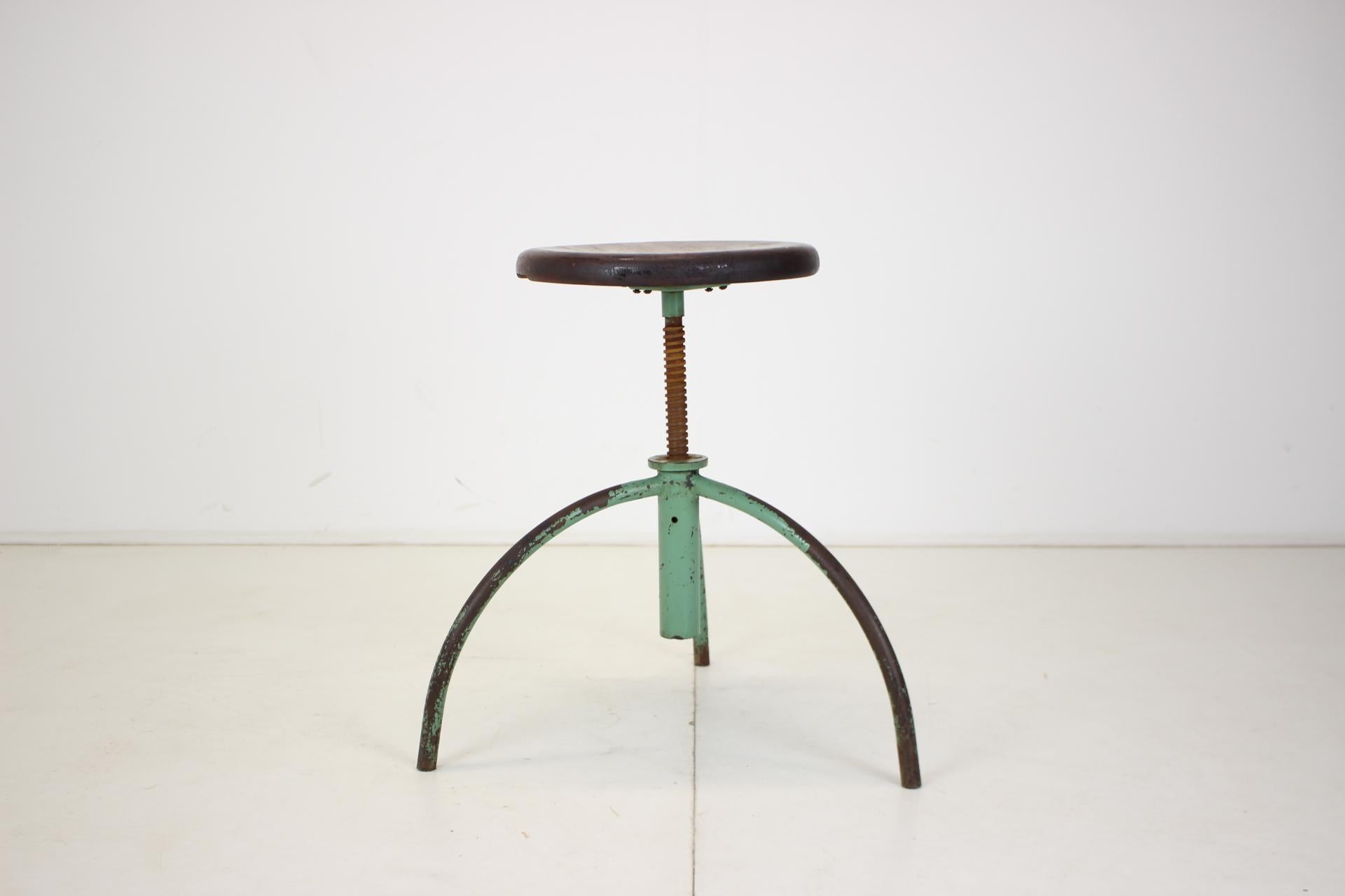 Vintage Adjustable Industrial Stool with Patina, 1950s 2