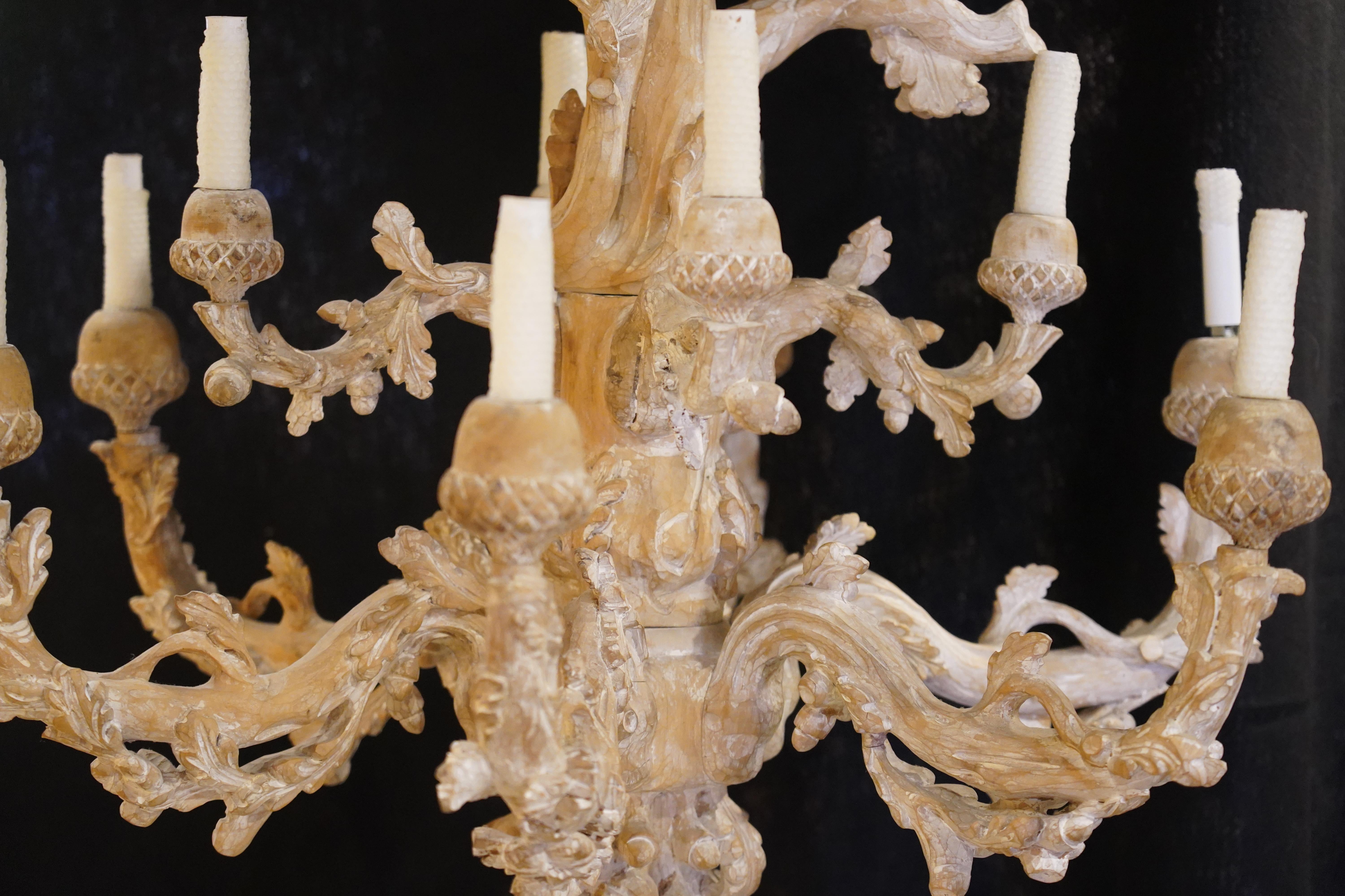 Rococo !0 Arms Sculptural Carved Italian Chandelier, Two Doves Perched on Top