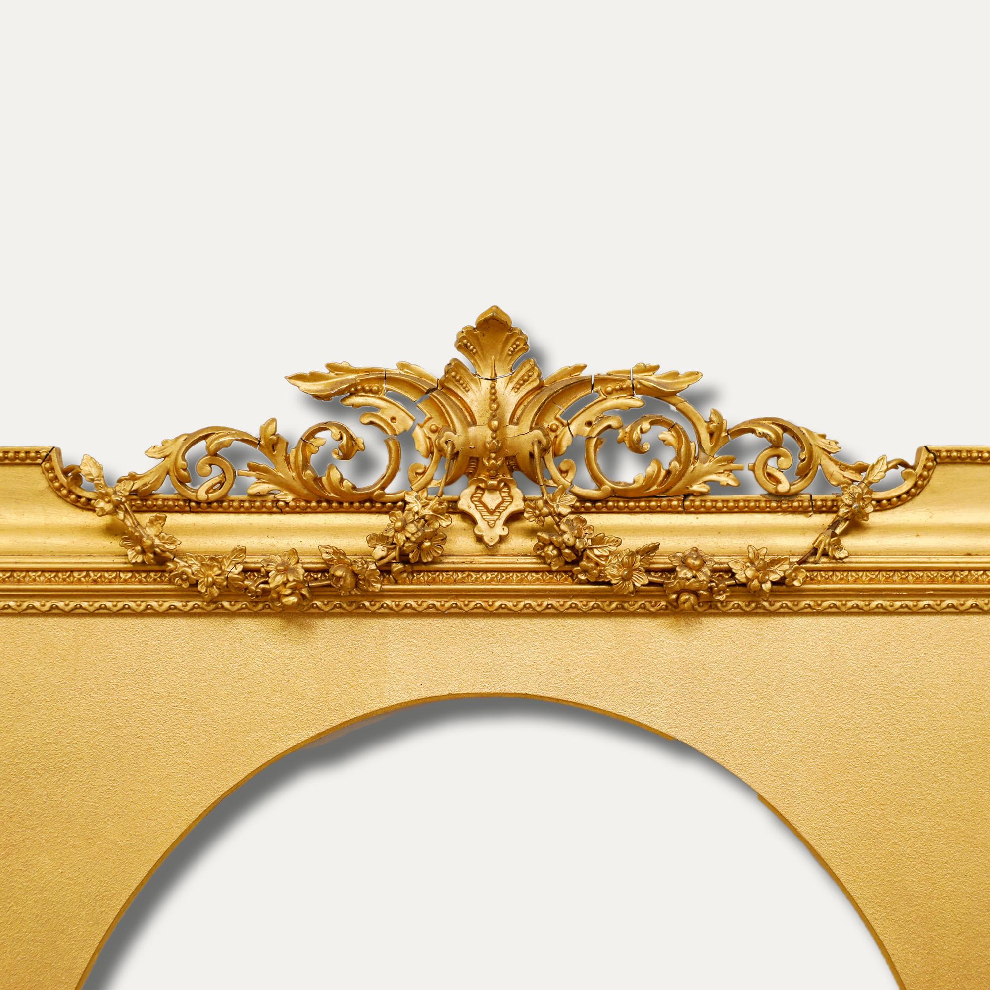 Water Gilded  Late 19th Century Picture Frame - Ornate Floral Ornamentation For Sale 2