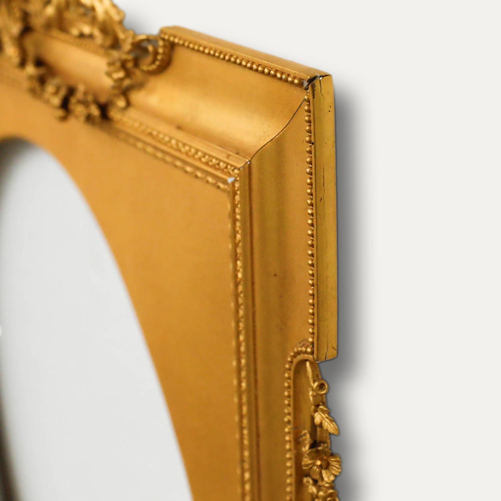 Water Gilded  Late 19th Century Picture Frame - Ornate Floral Ornamentation For Sale 3