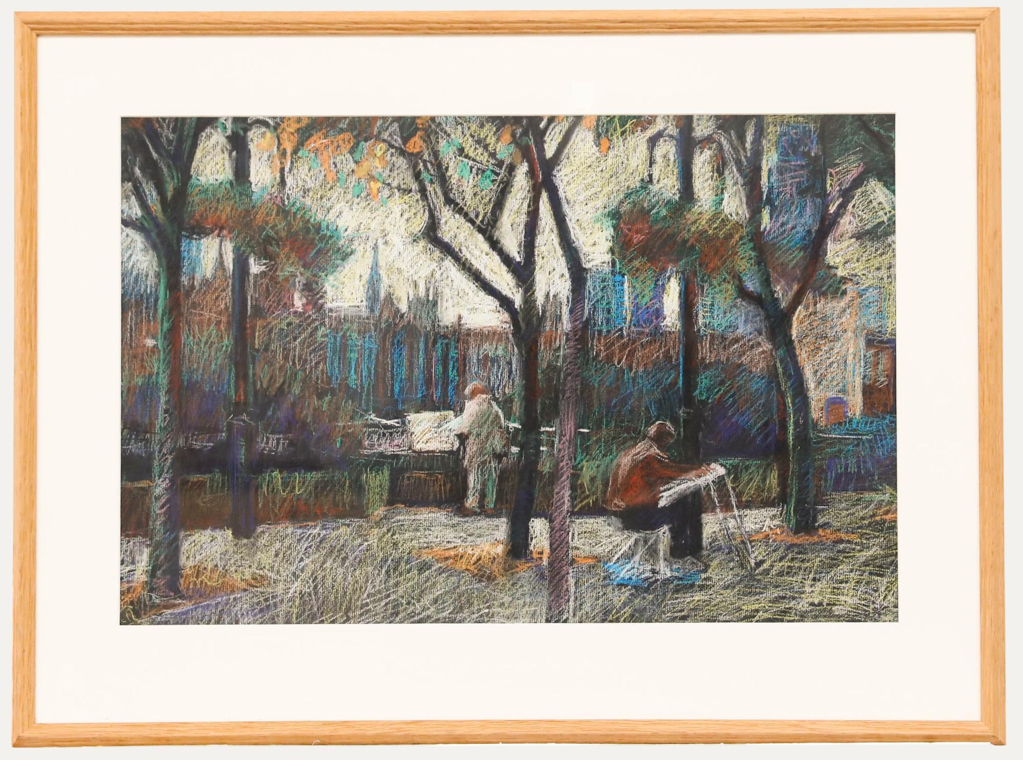 Un enérgico estudio callejero de la artista Pauline Plummer (nacida en 1933). Firmado y fechado en la parte inferior derecha. Además, firmado y titulado en el verso. Bien presentado tras un cristal en un fino marco de madera. Sobre el papel.