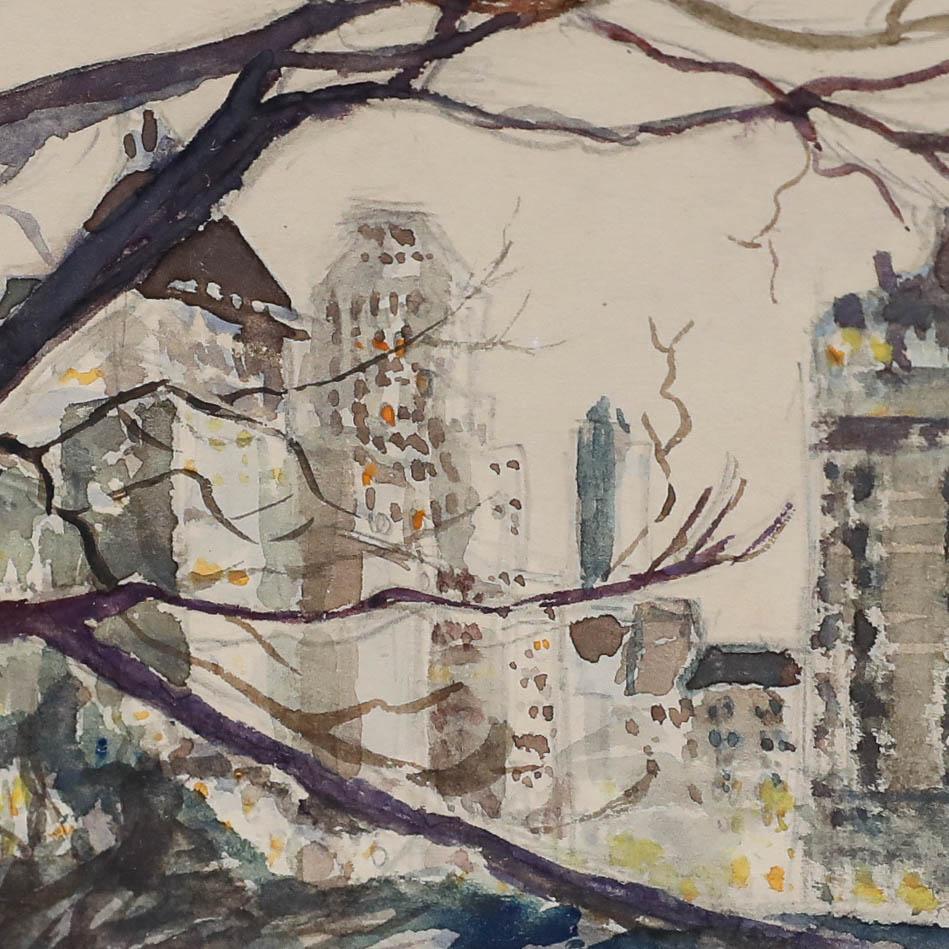 Un encantador boceto en acuarela que representa los edificios en alza del centro de Manhattan, vistos a través de las ramas invernales de Central Park. Sin firmar. Elegantemente montado en un marco de madera. Sobre el papel.