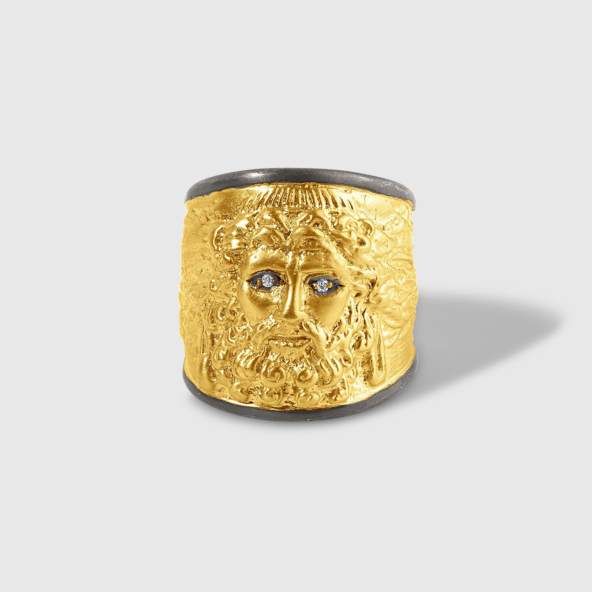 Size 7 1/2 is in stock. Ring consists of 1.73 g of 24 kt gold, approx. 18.91 g of 925 sterling silver. - Total weight of diamonds: 0.02ct, Diamond Colour: H Clarity: VS2.  *Custom orders for different ring sizes take approximately 4-6