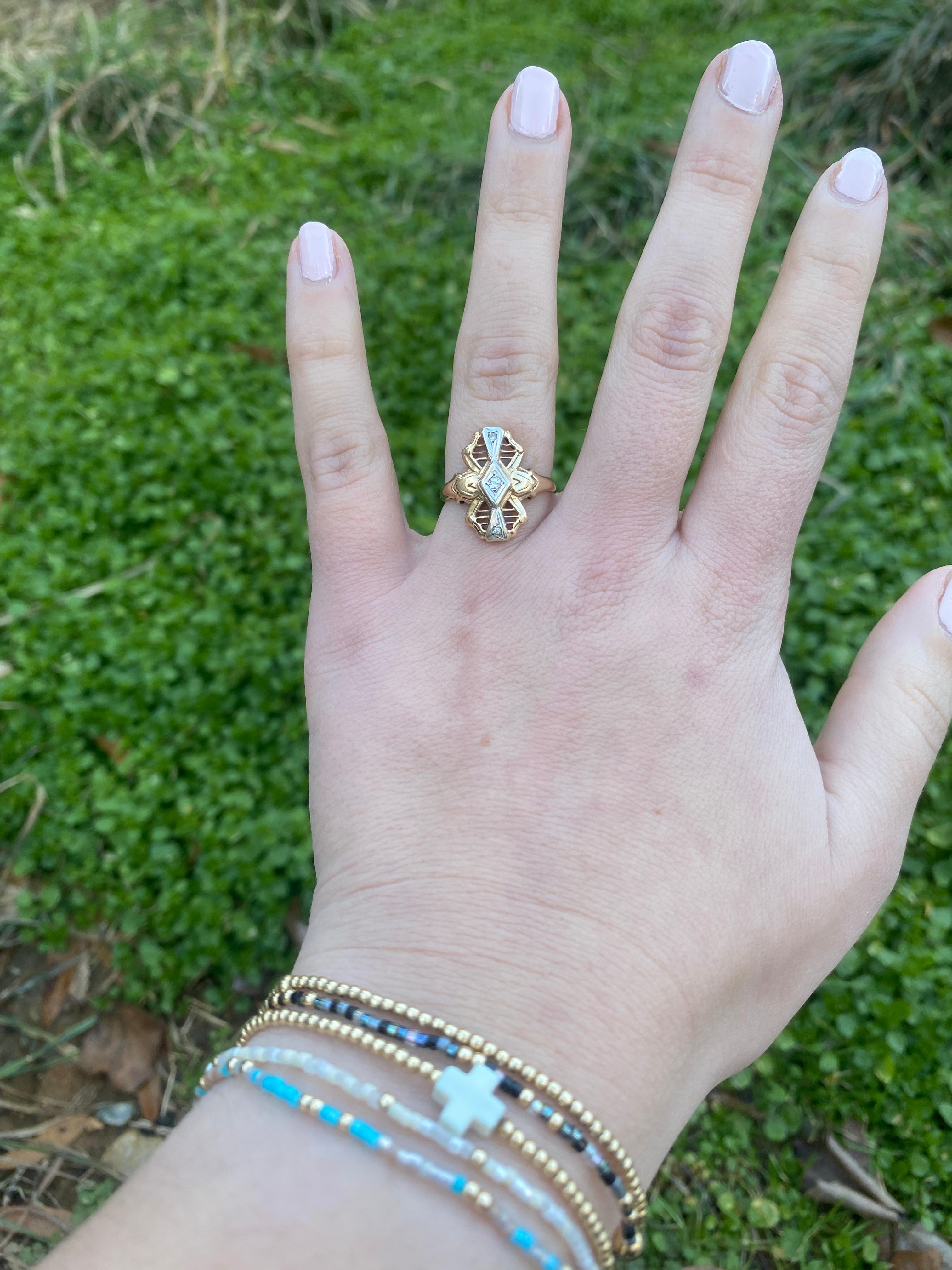 Bague navette en or jaune et blanc 14 carats avec diamants 0,03 ctw, taille de bague 6,75 en vente 1