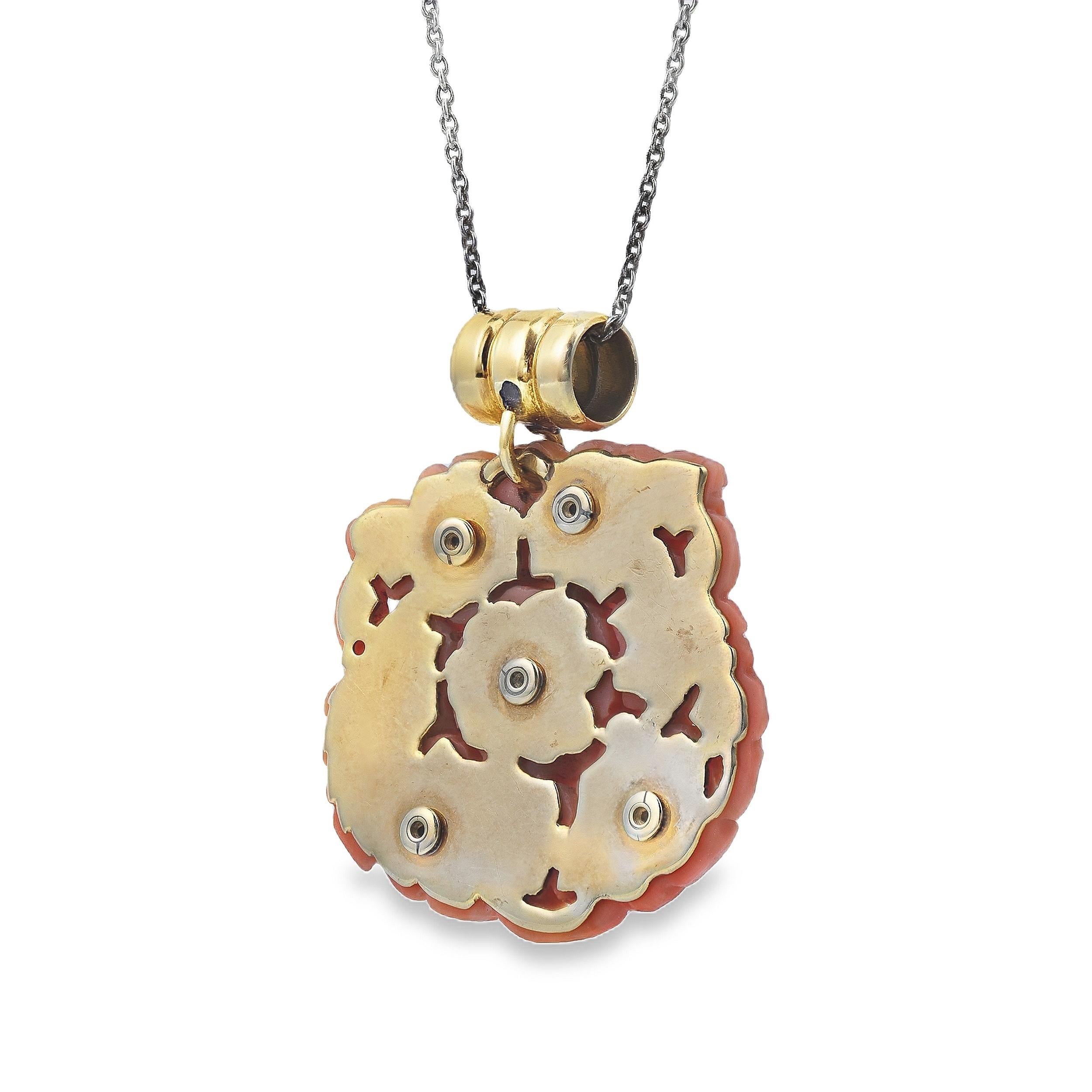 0,05 Karat Diamant-Korallen-Anhänger-Halskette aus zweifarbigem Gold (Retro) im Angebot