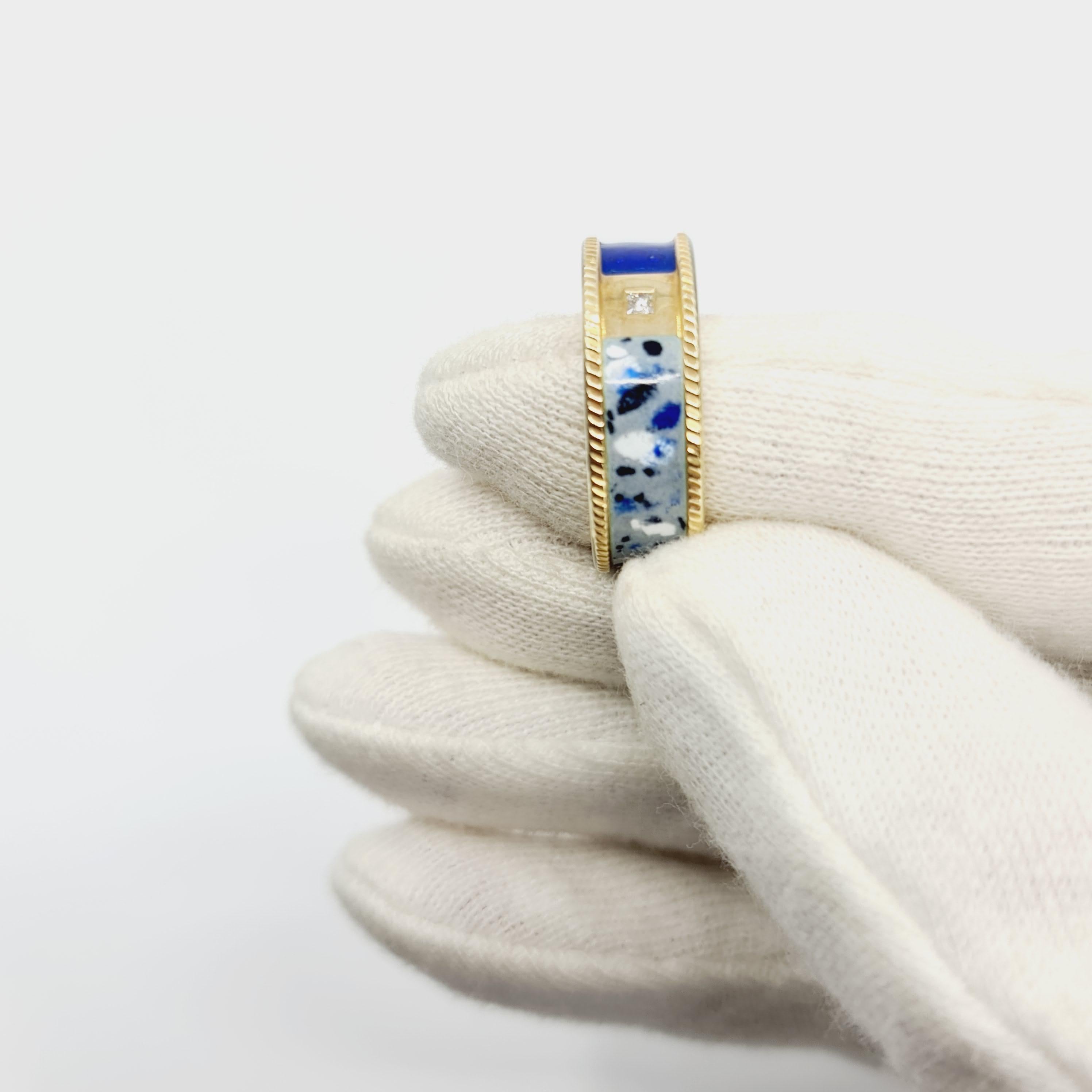 0.05 Carat Princess Cut Diamond Ring G/IF 14k Gold, Blue/Grey/White Enamel For Sale 4