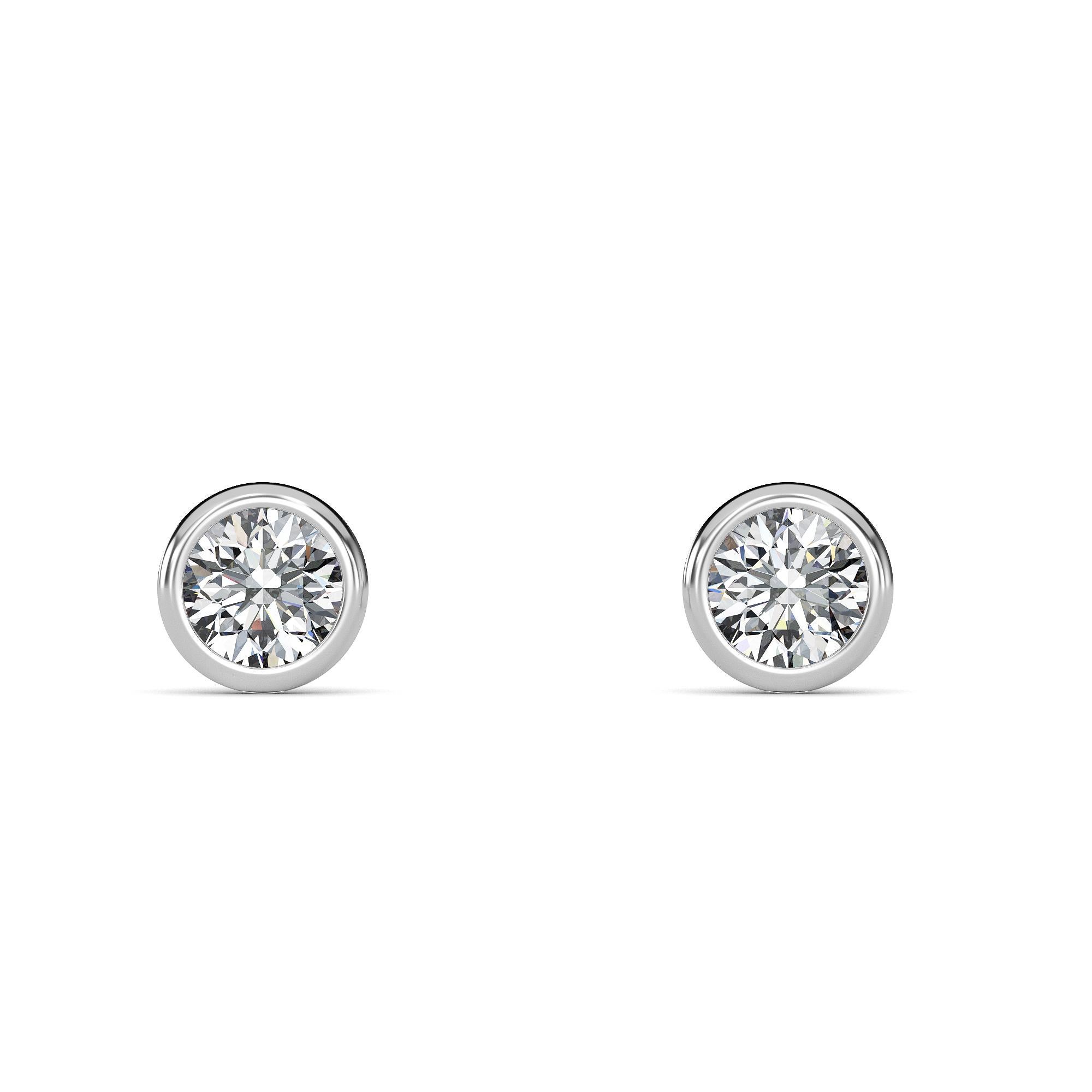 Für alle, die zeitlose Eleganz schätzen, sind diese goldenen Ohrringfassungen ein absolutes Must-have. Das understated.design passt perfekt zu jedem runden Diamanten Ihrer Wahl. So können Sie einen persönlichen und raffinierten Look kreieren, der