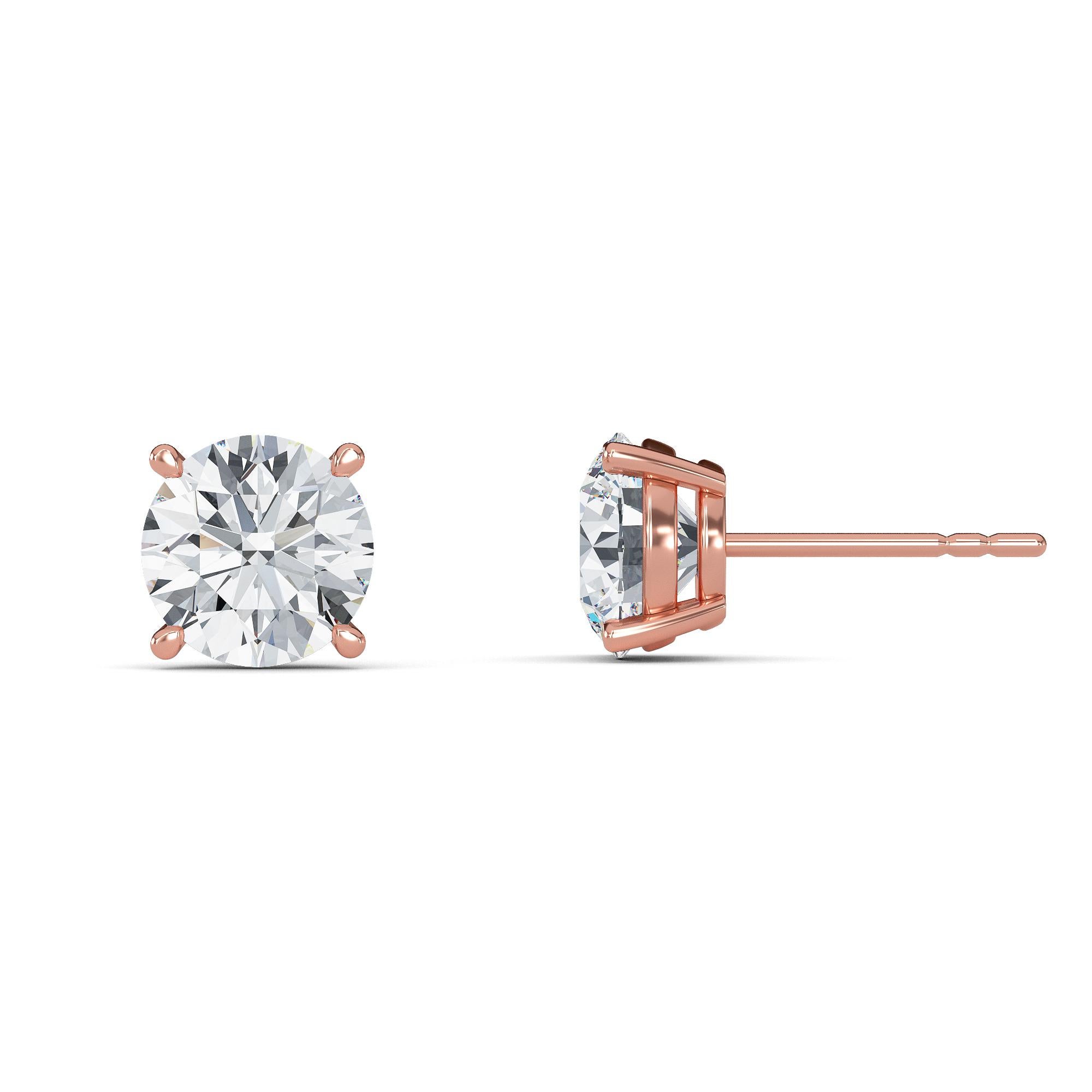 0.05 Carat Tw Natural Diamond 14k Gold Four Prong Stud Earring In New Condition For Sale In Dubai, DU