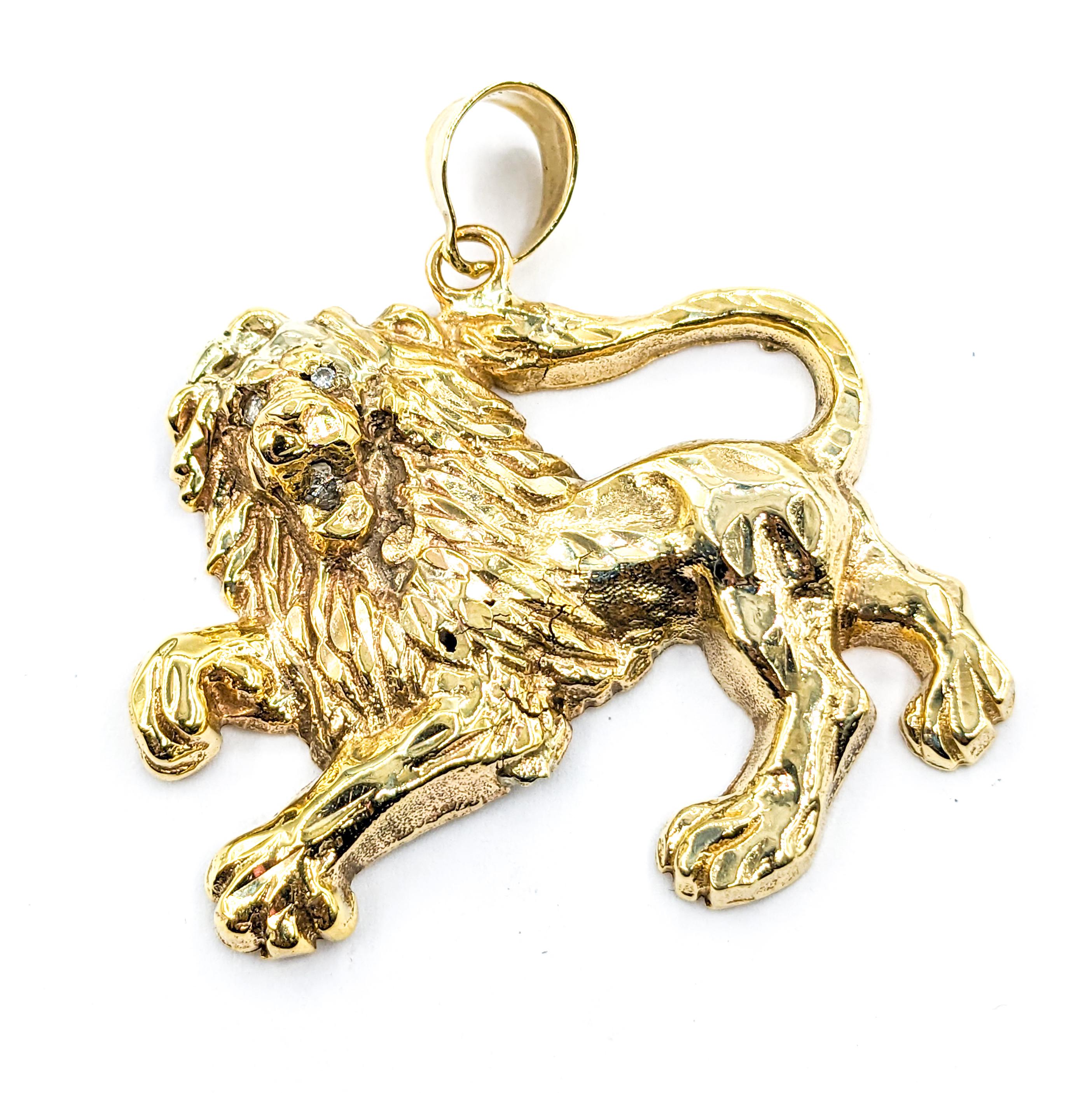 0.05ctw Diamond Lion Pendant In Yellow Gold For Sale 1