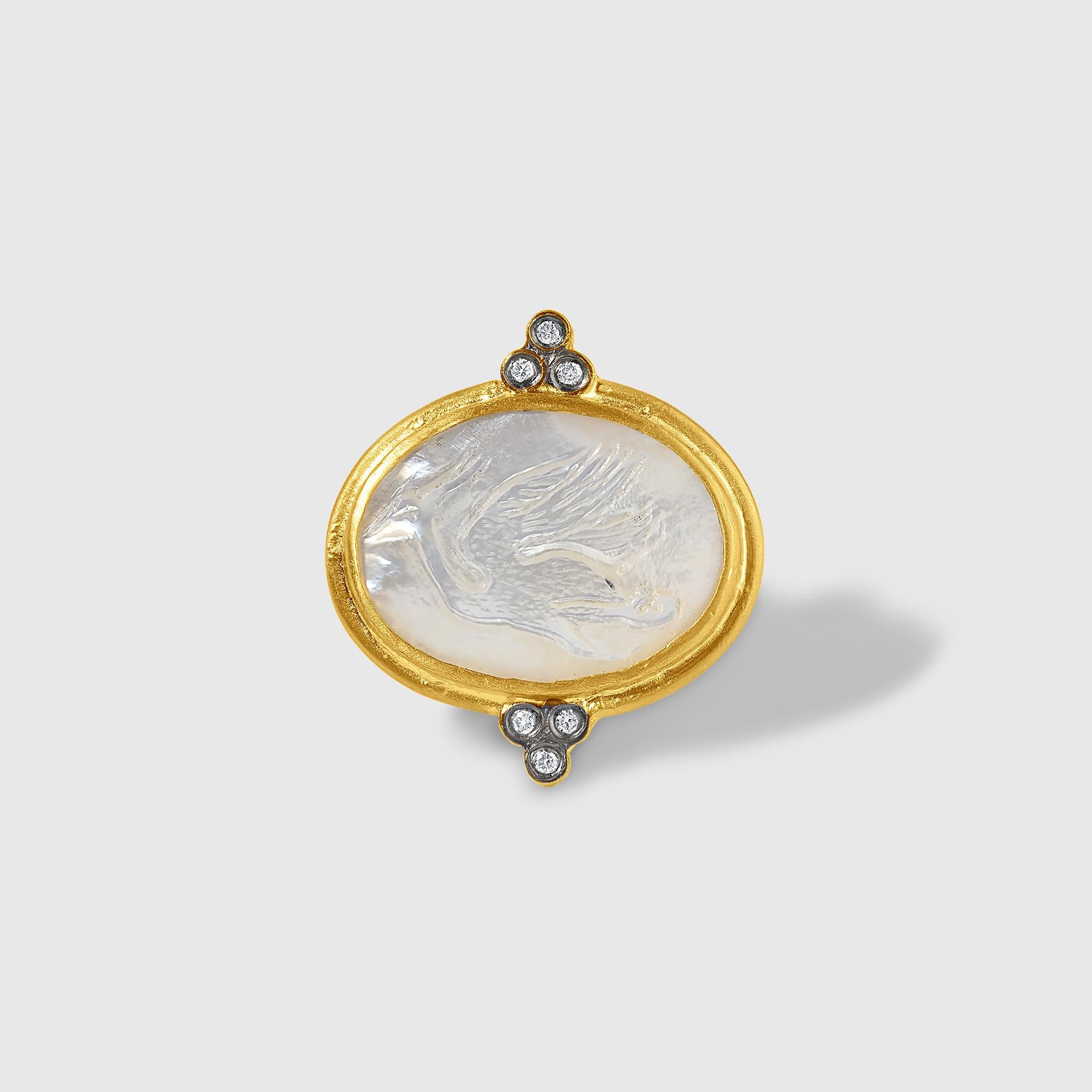 Mother of Pearl Ring with Carved Crane Motif, 24K and Diamonds (0.06 carats), 24K goldfused and sterling silver, by Kurtulan Jewellery of Istanbul, Turkey
Size 7 is in stock, please contact the gallery for different sizes as they are made to order