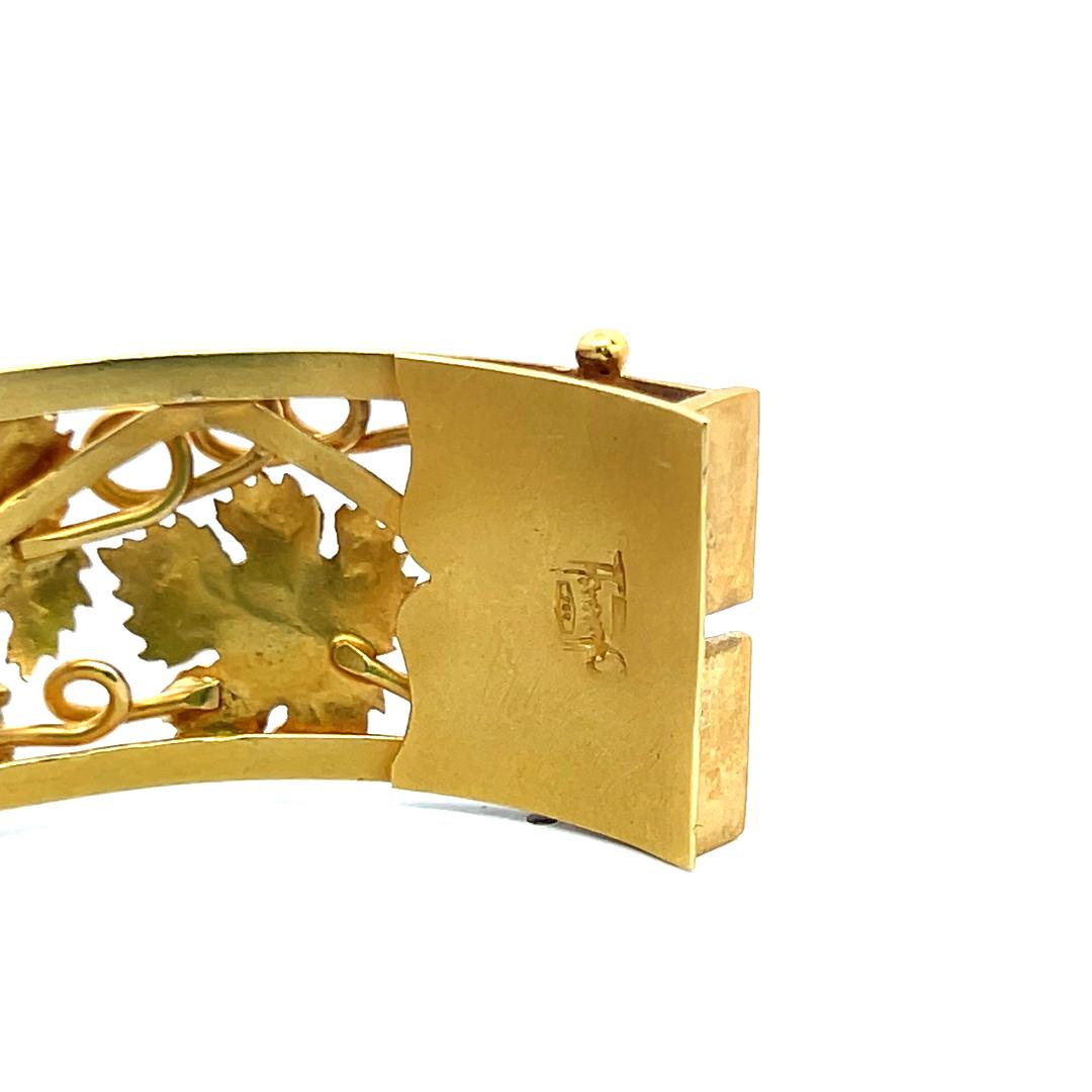 0.06 Carat Round Brilliant G SI Diamond 18 Karat Yellow Gold Bangle Bracelet For Sale 5