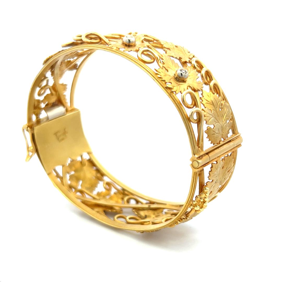 0.06 Carat Round Brilliant G SI Diamond 18 Karat Yellow Gold Bangle Bracelet For Sale 6