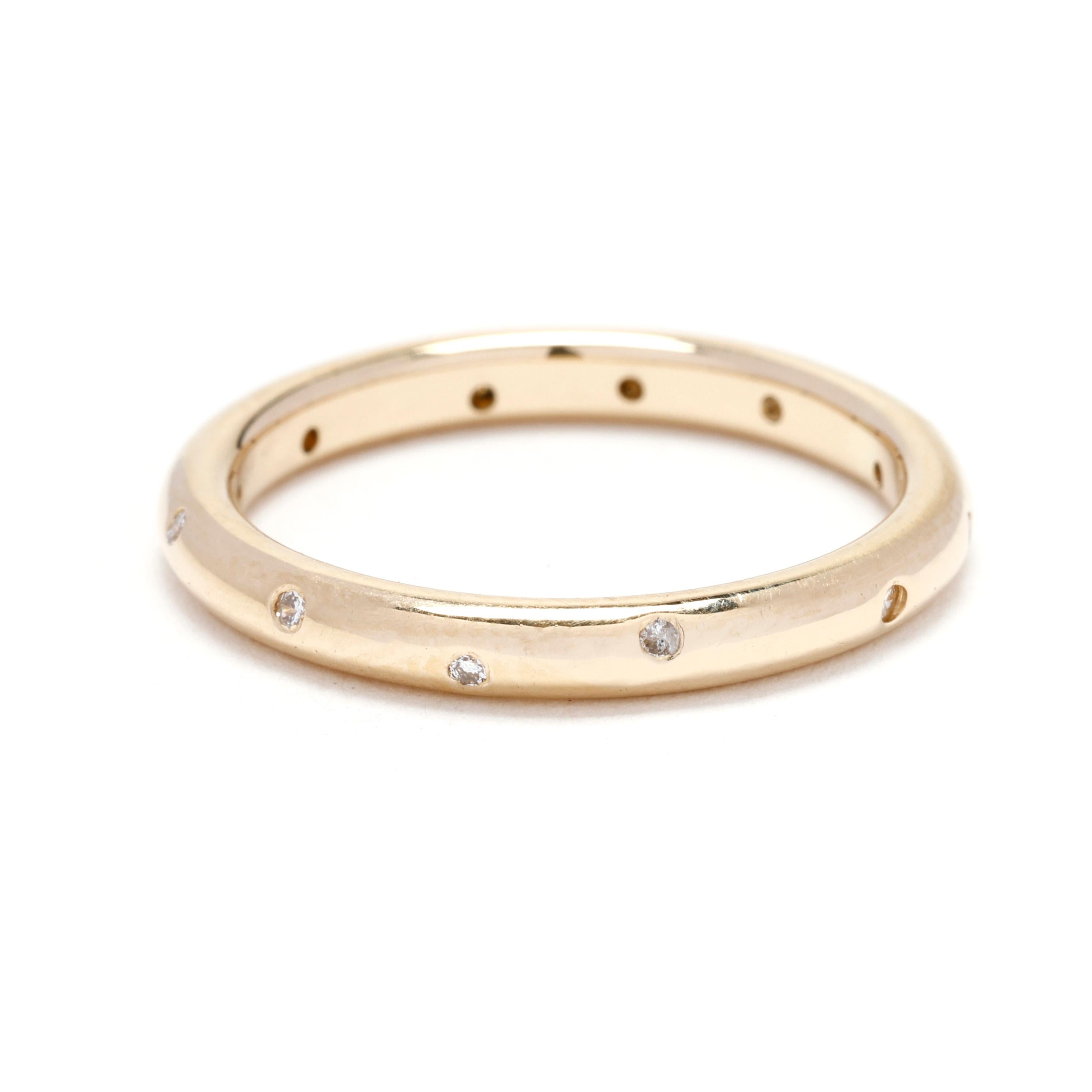 Taglio rotondo Anello a fascia con diamanti da 0,06 carati, oro giallo 18 carati, misura 6,25, diamanti sparsi in vendita