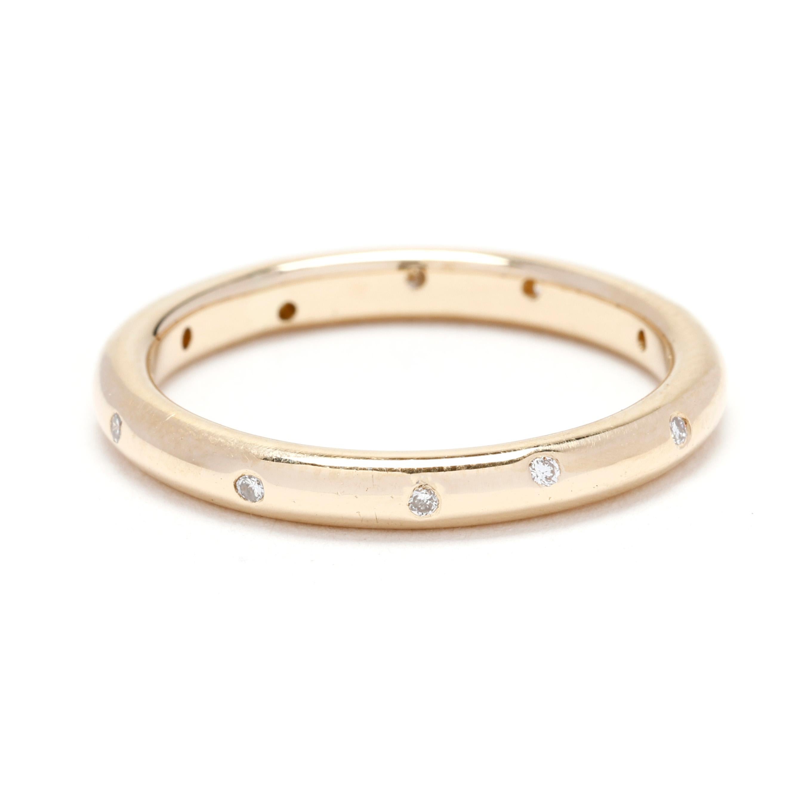 Anello a fascia con diamanti da 0,06 carati, oro giallo 18 carati, misura 6,25, diamanti sparsi In condizioni buone in vendita a McLeansville, NC