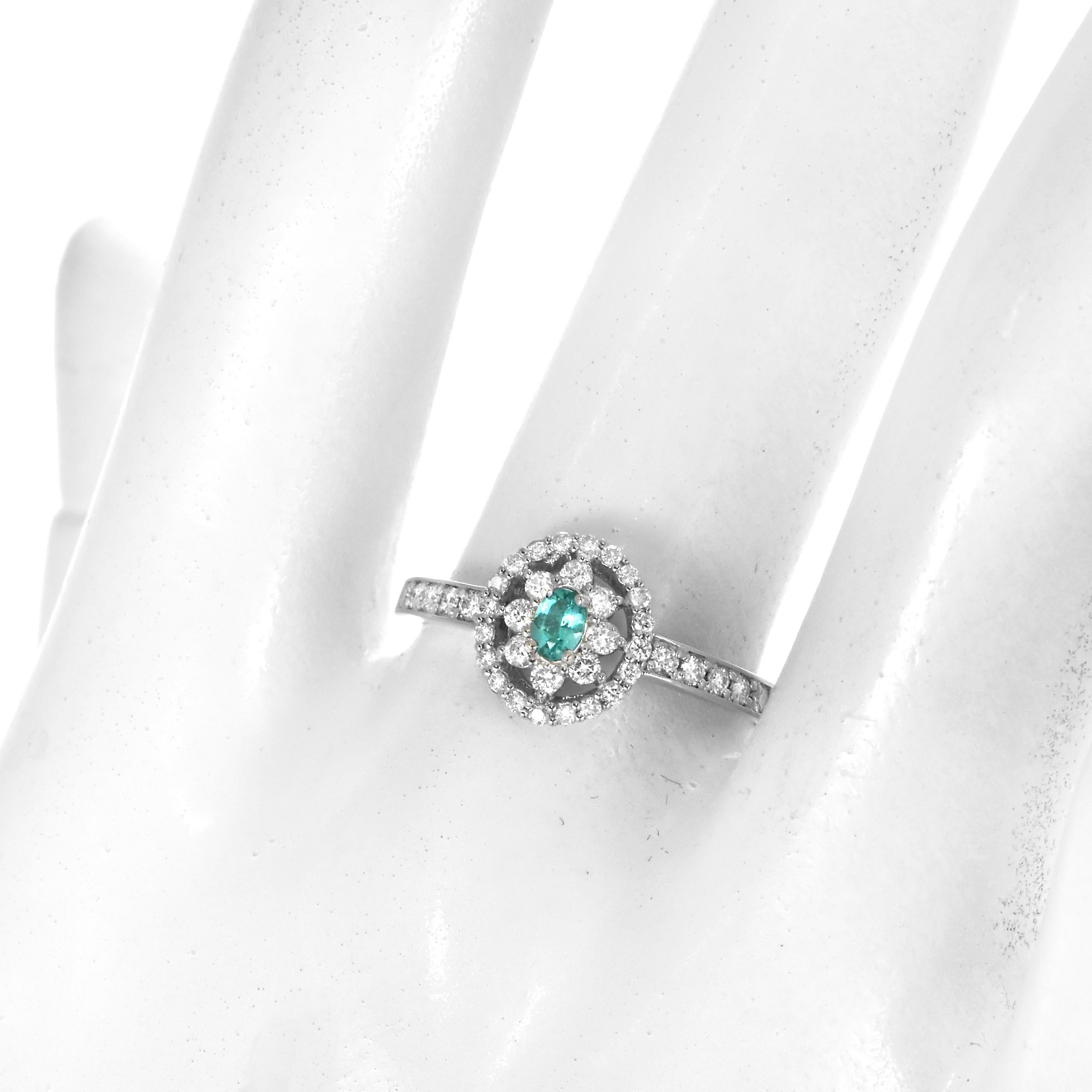 Ring aus Platin mit 0,07 Karat brasilianischem Paraiba-Turmalin und Diamanten Damen im Angebot