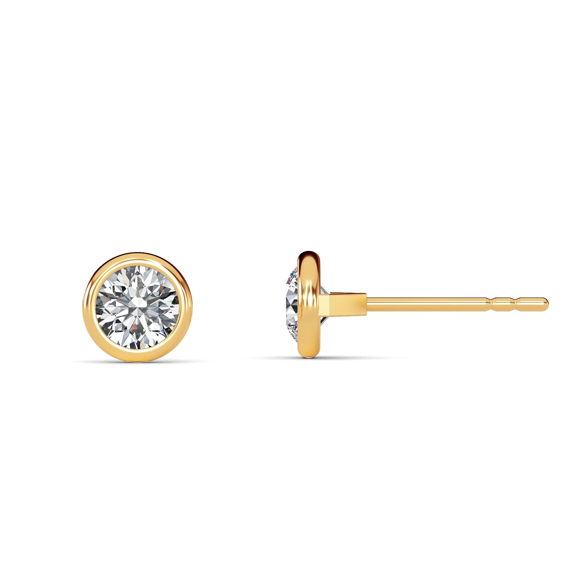 Modern 0.07 Carat TW Natural Diamond 14k Gold Bezel Setting Stud Earring For Sale