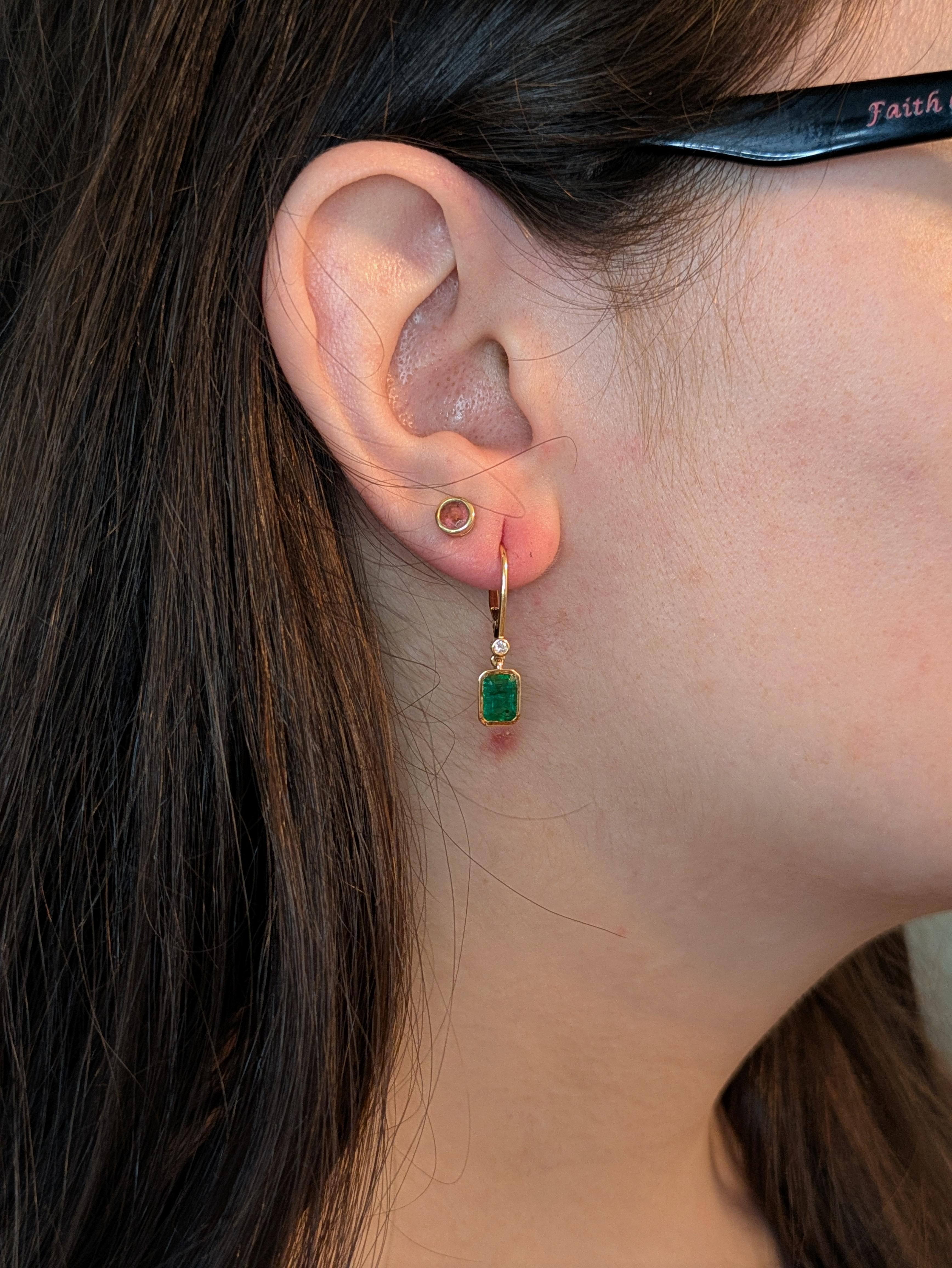 Art Deco 2.35cts Emerald Diamond Hoop Earrings in 14K Gold  Emerald Cut 7x5mm For Sale