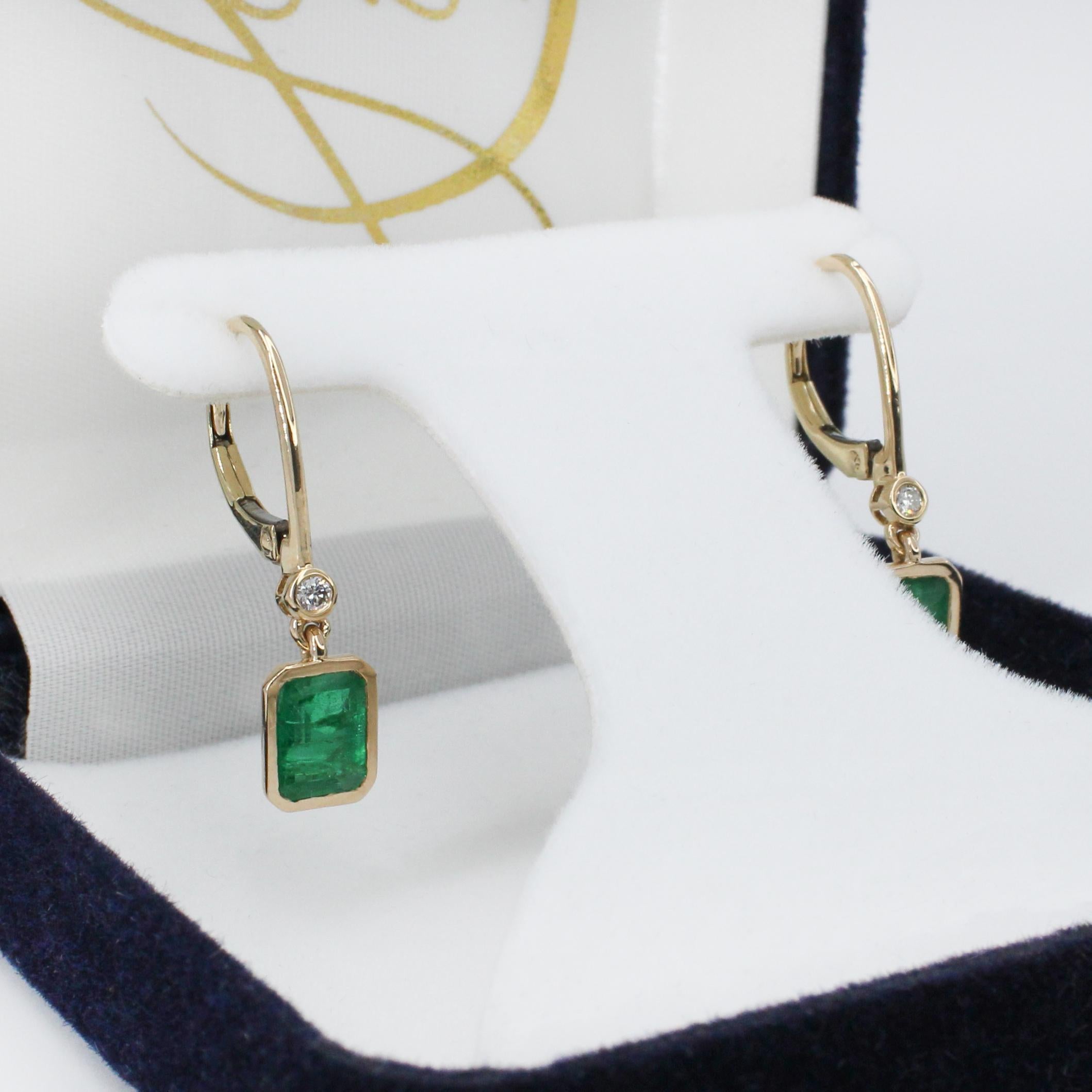 2.35cts Emerald Diamond Hoop Earrings in 14K Gold  Emerald Cut 7x5mm For Sale 1