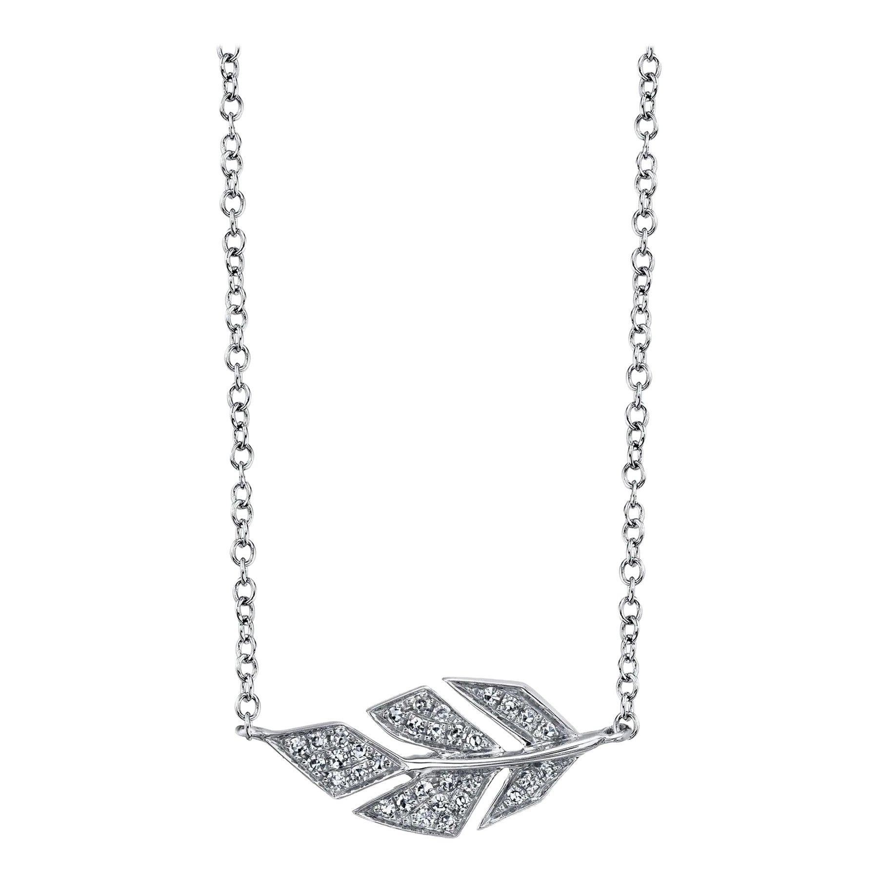 Pendentif feuille de diamant 0,08ct à taille ronde et brillante en vente