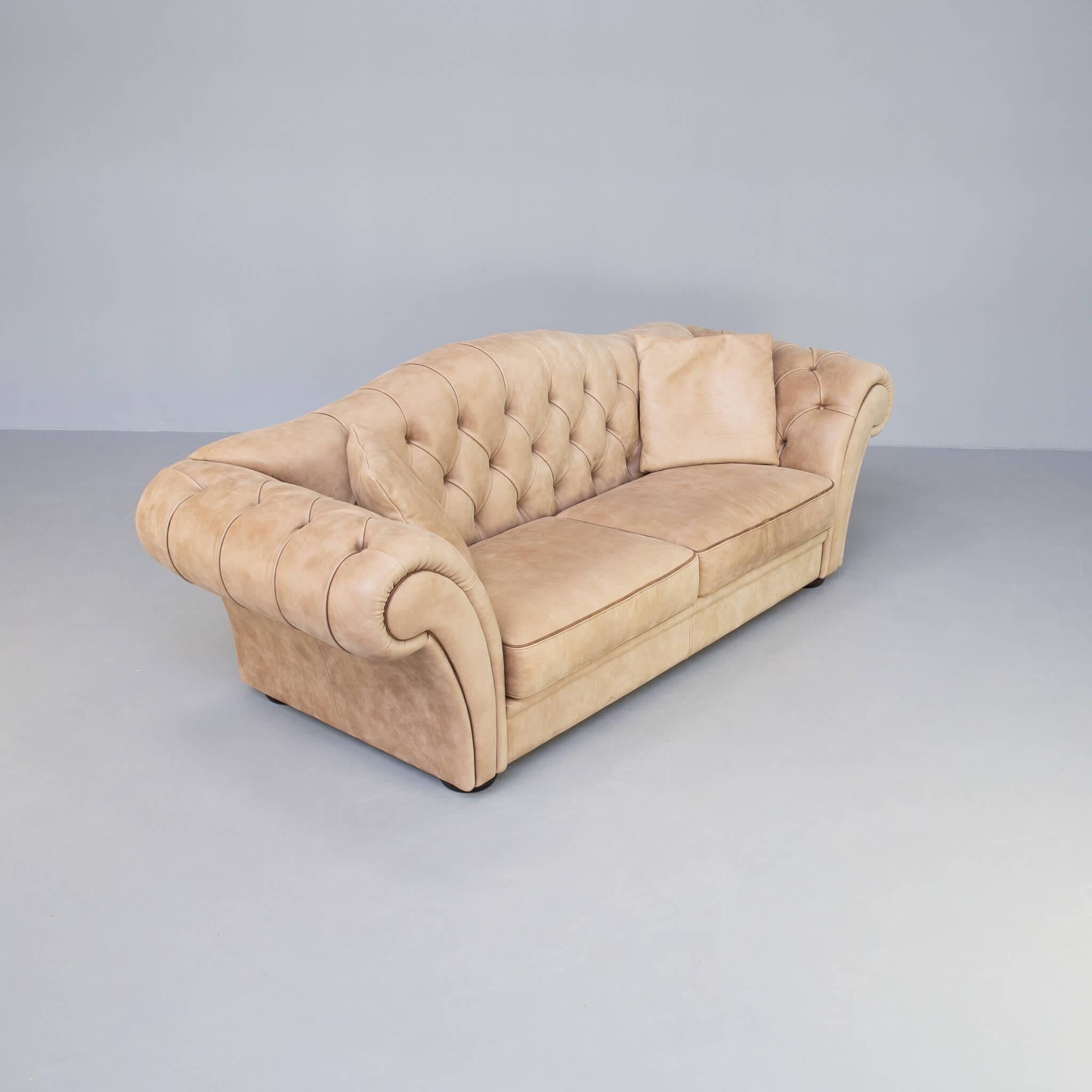 00s IDP Italia ‘sahara’ Chesterfield Sofa For Sale 4